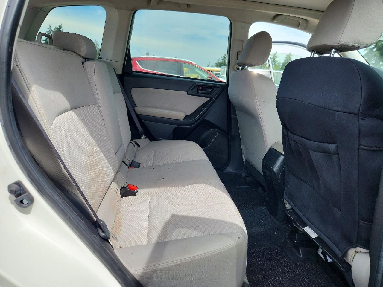 2015 Subaru Forester 2.5i Premium White vin: JF2SJADC8FH424909