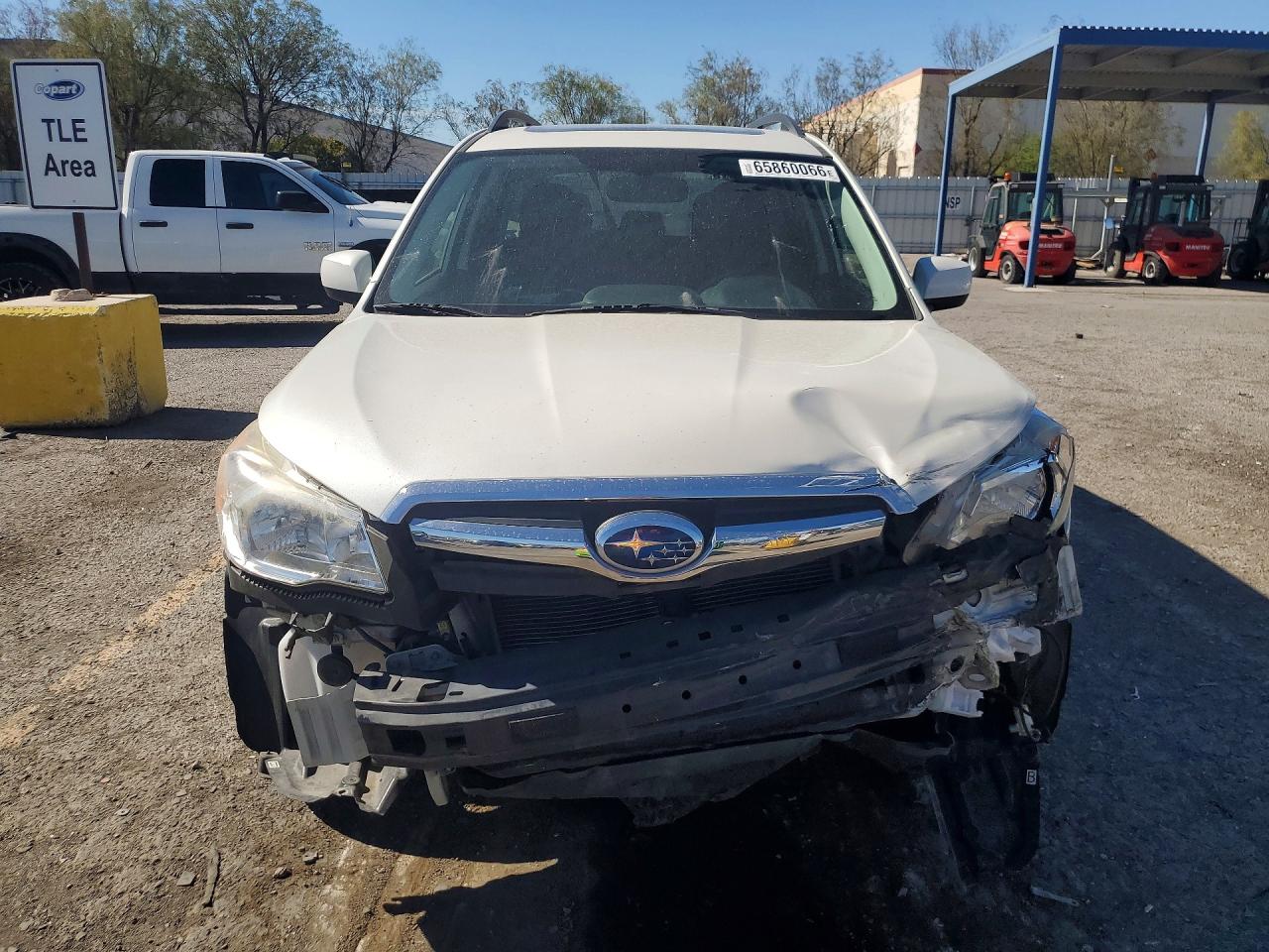 2015 Subaru Forester 2.5i Premium White vin: JF2SJADC8FH482521