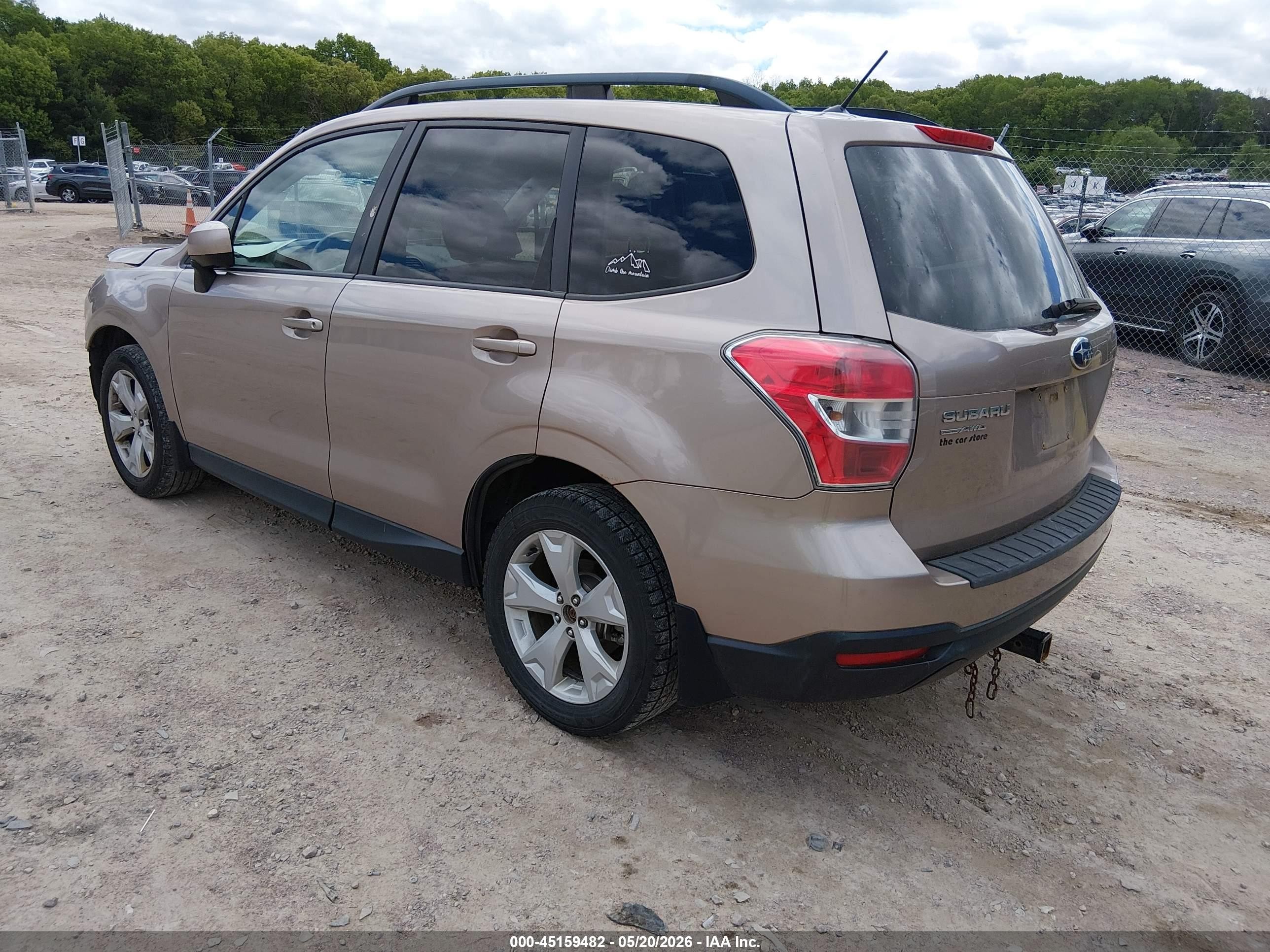 2015 Subaru Forester 2.5i Premium Tan vin: JF2SJADC8FH497102