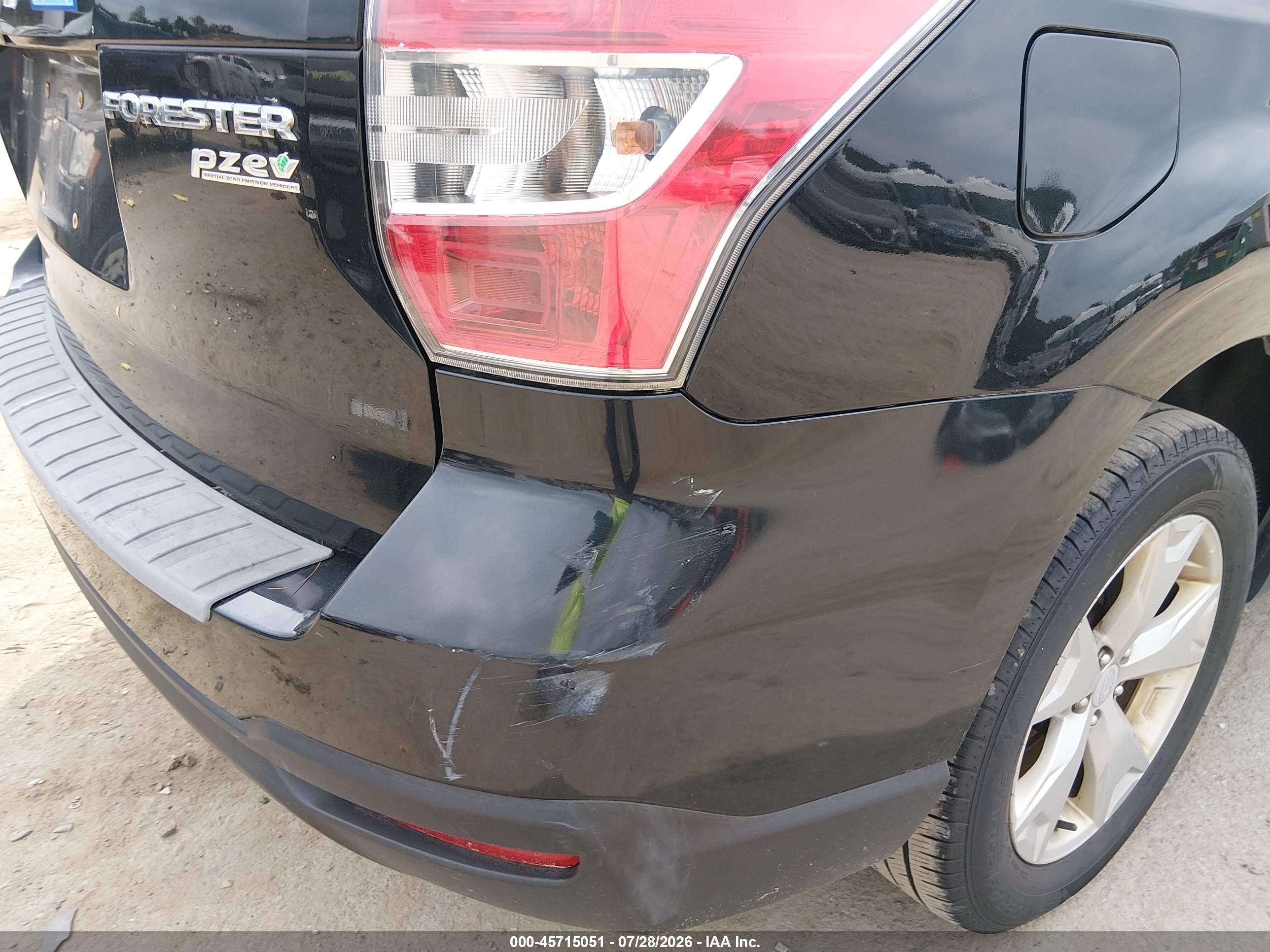 2015 Subaru Forester 2.5i Premium Black vin: JF2SJADC8FH510298