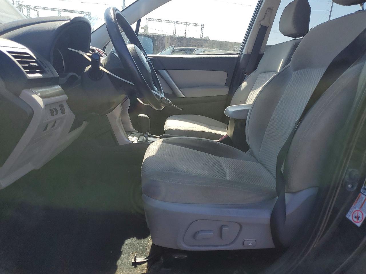 2015 Subaru Forester 2.5i Premium Gray vin: JF2SJADC8FH512262