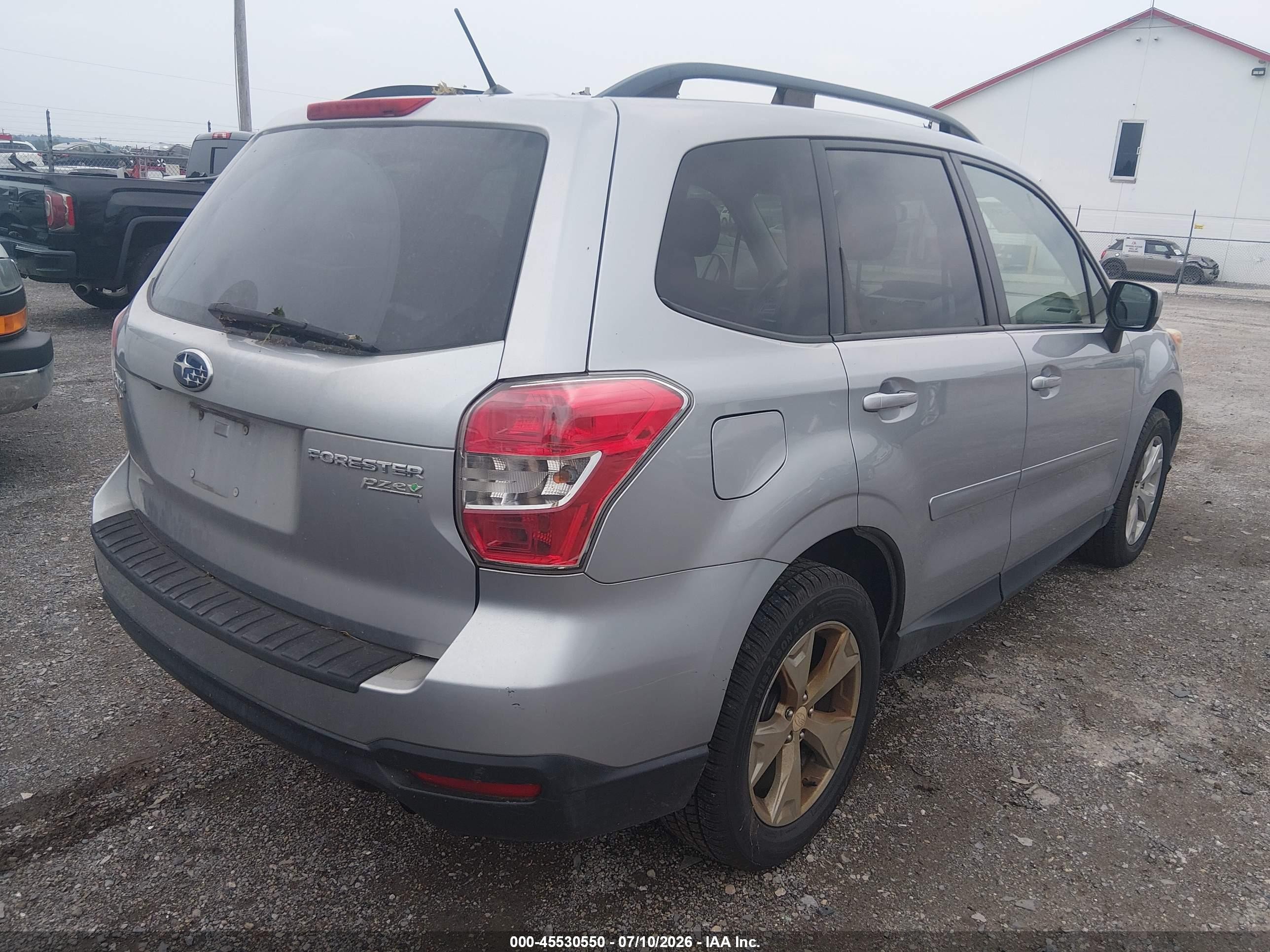 2015 Subaru Forester 2.5i Premium Silver vin: JF2SJADC8FH518319