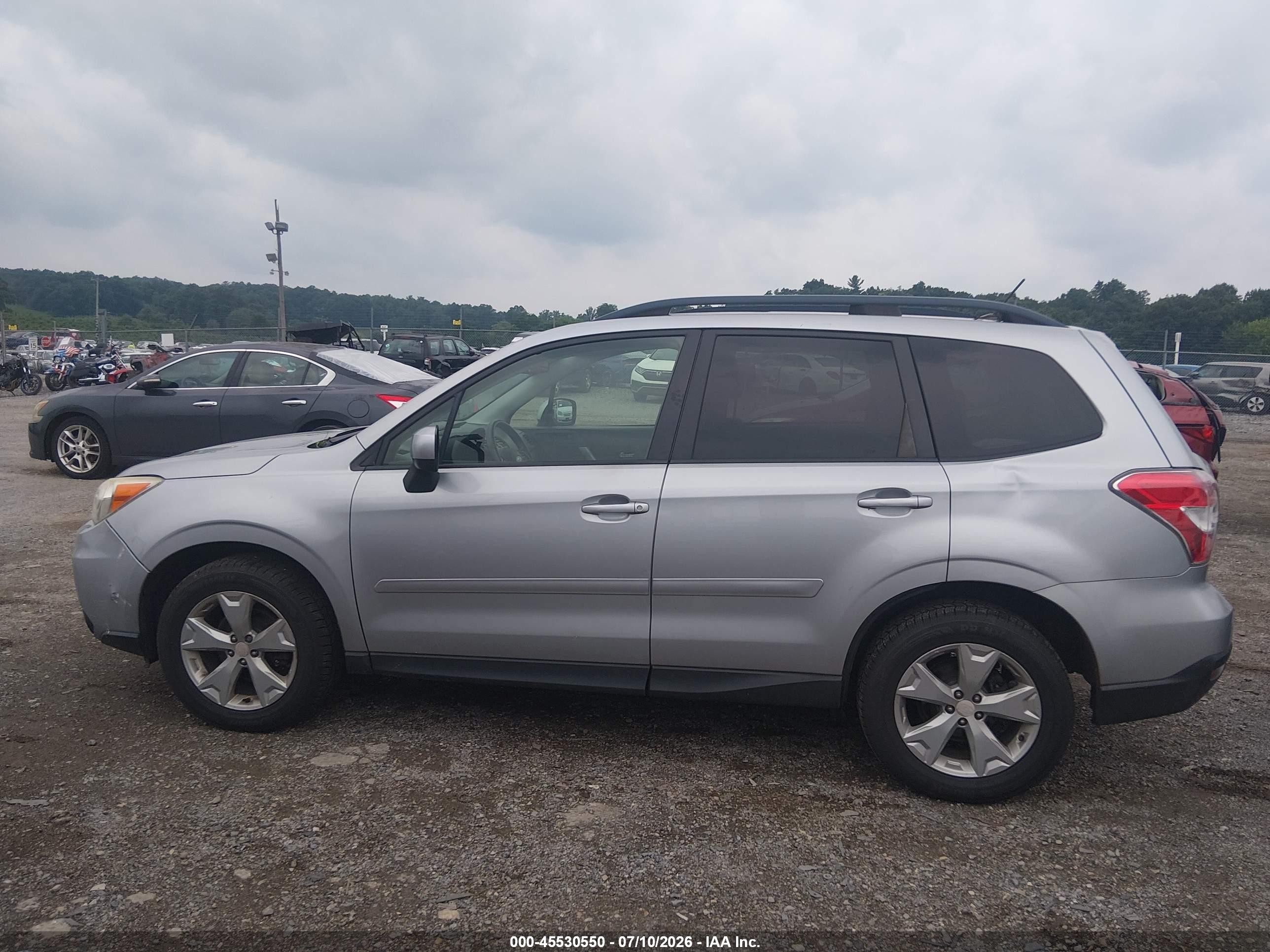 2015 Subaru Forester 2.5i Premium Silver vin: JF2SJADC8FH518319