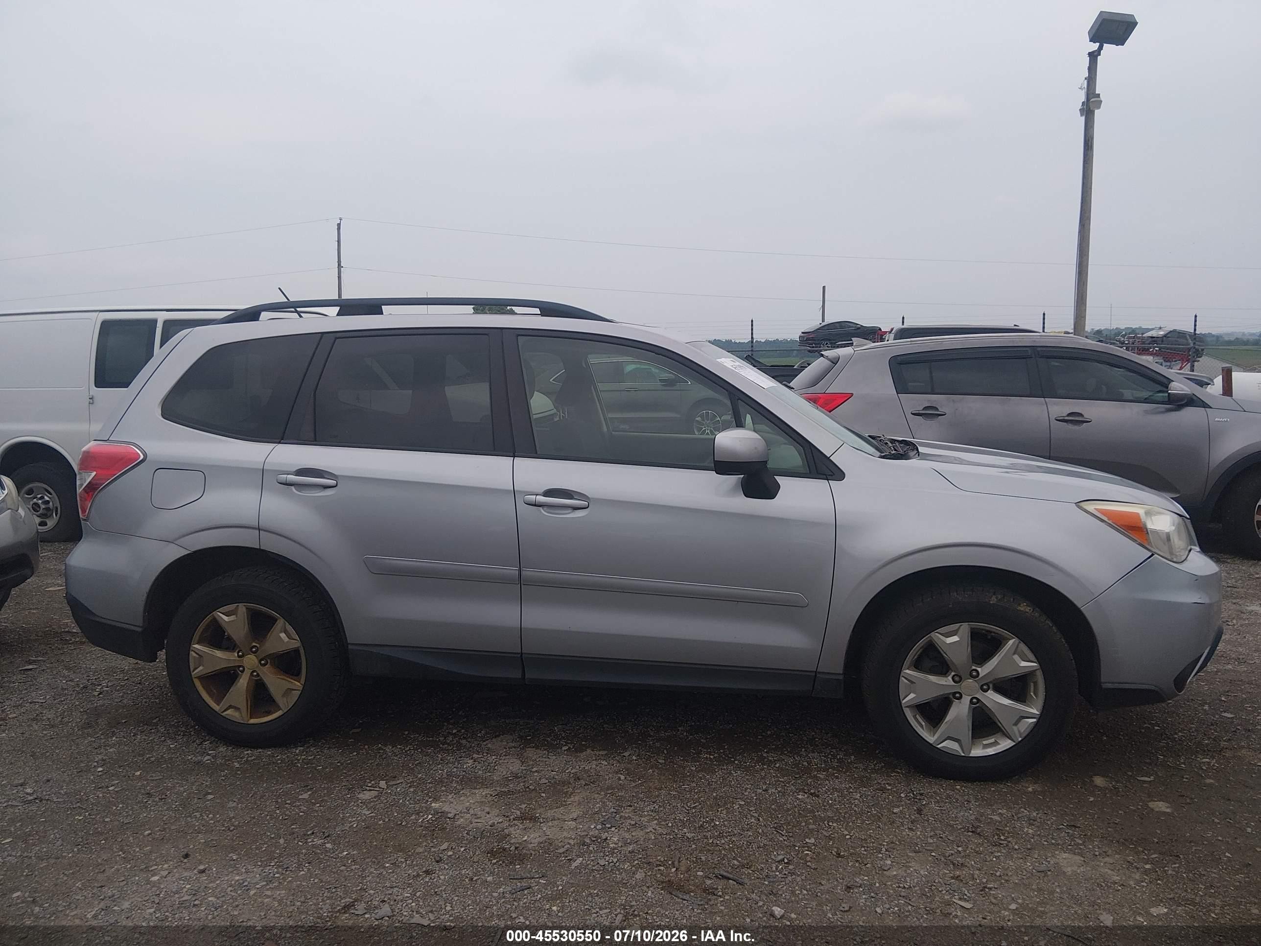 2015 Subaru Forester 2.5i Premium Silver vin: JF2SJADC8FH518319