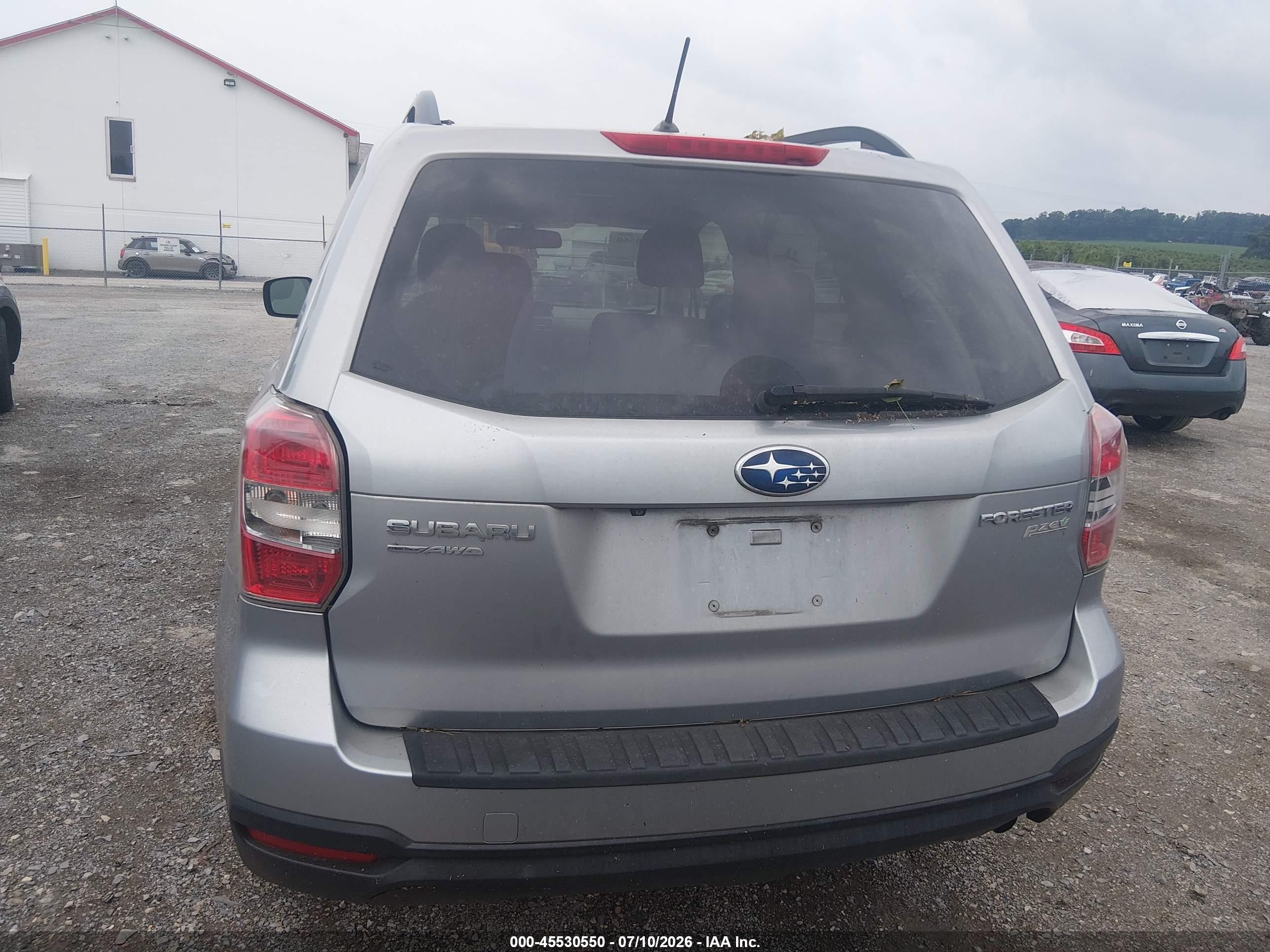 2015 Subaru Forester 2.5i Premium Silver vin: JF2SJADC8FH518319