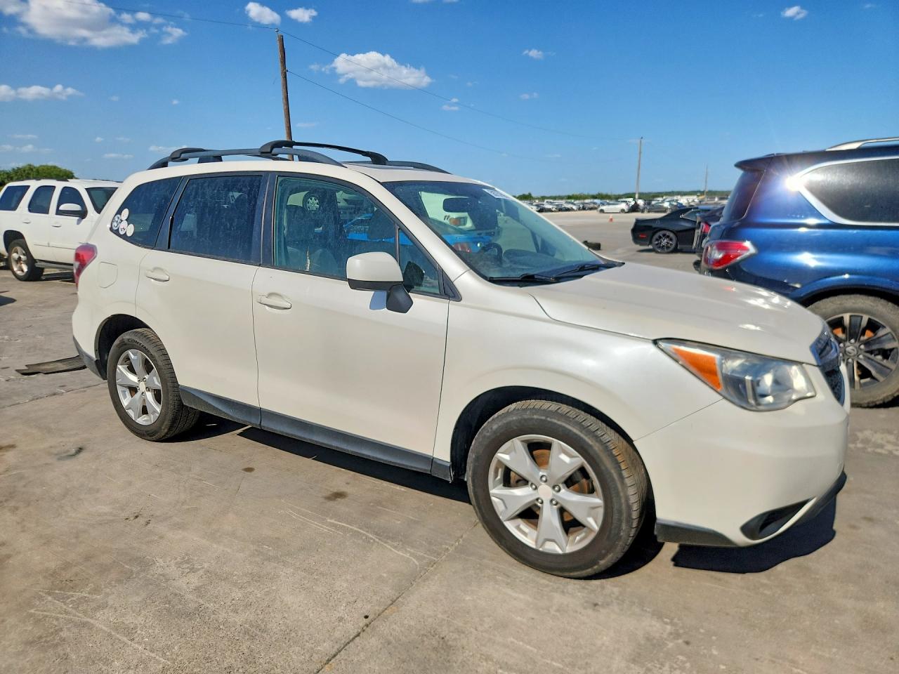 2015 Subaru Forester 2.5i Premium Белый vin: JF2SJADC8FH542118