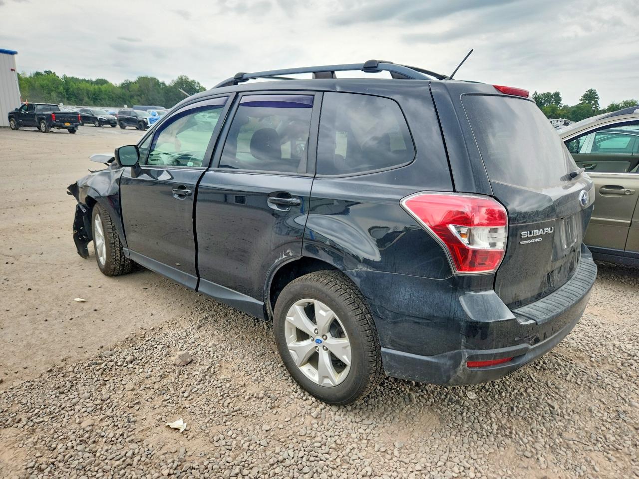 2015 Subaru Forester 2.5i Premium Black vin: JF2SJADC8FH550882