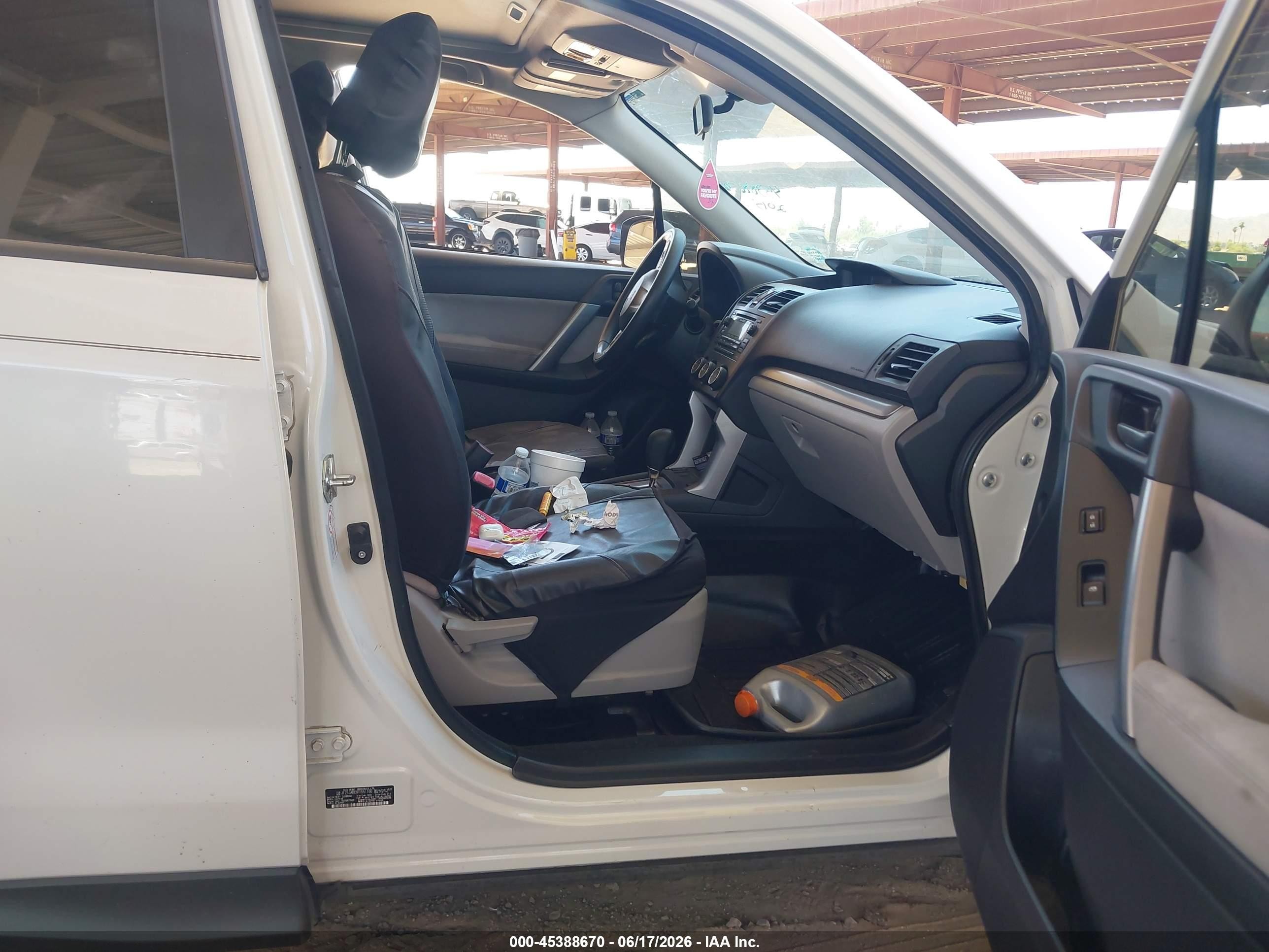 2015 Subaru Forester 2.5i Premium White vin: JF2SJADC8FH551160