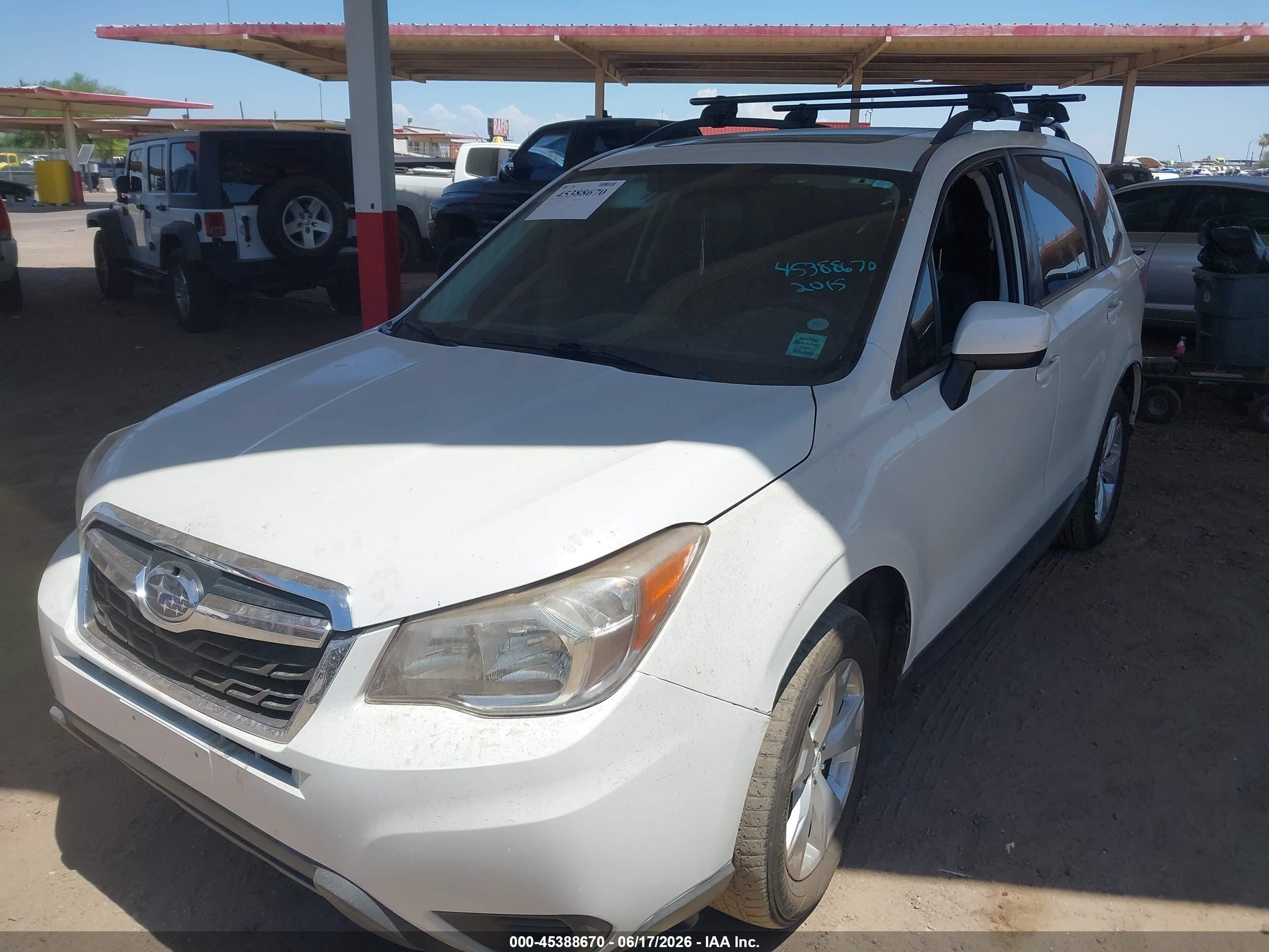2015 Subaru Forester 2.5i Premium White vin: JF2SJADC8FH551160