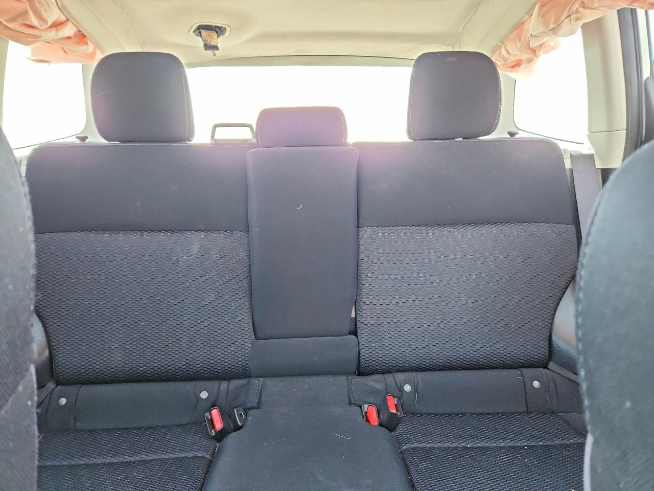 2015 Subaru Forester 2.5i Premium Silver vin: JF2SJADC8FH557637