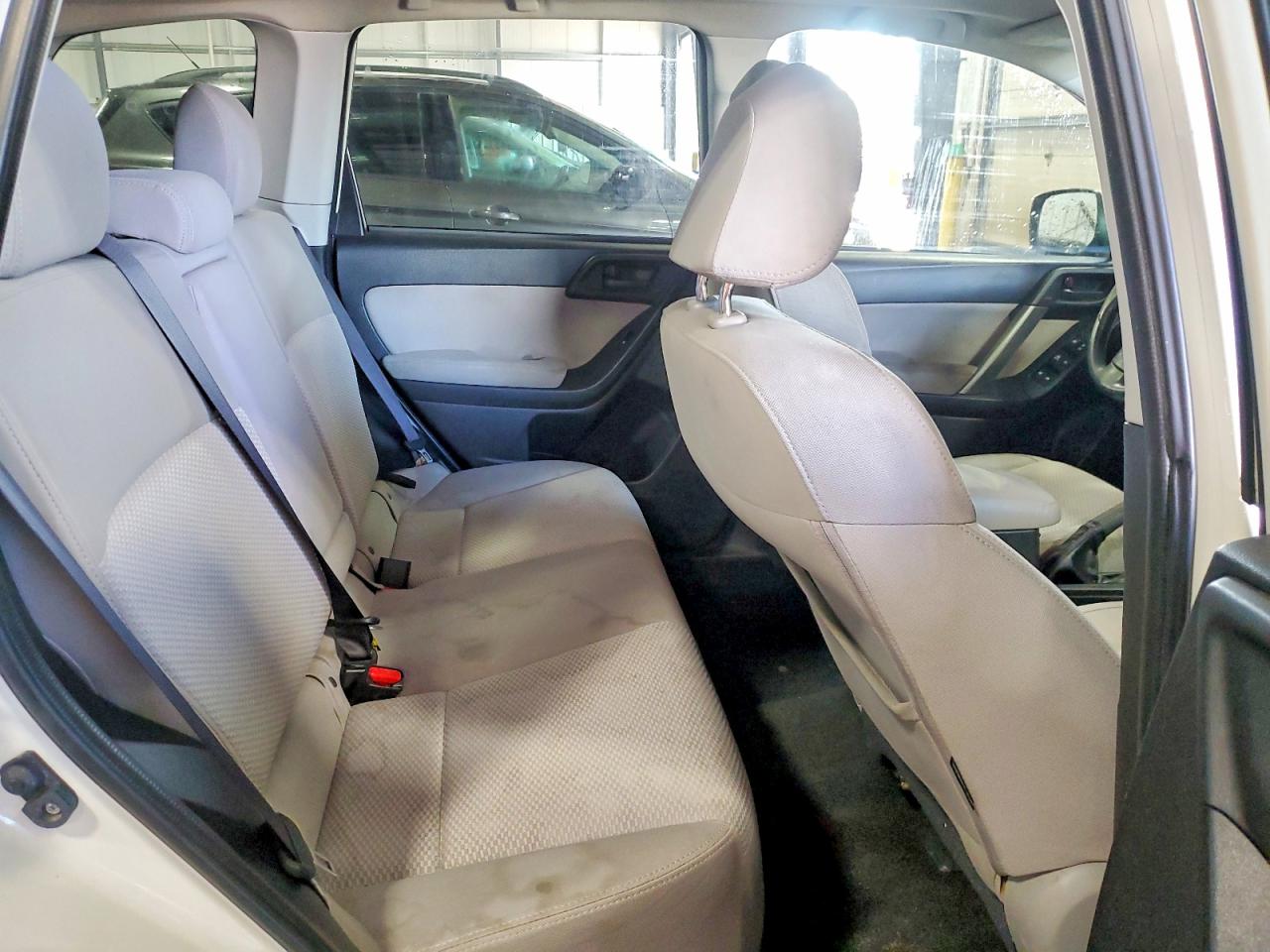 2015 Subaru Forester 2.5i Premium White vin: JF2SJADC8FH582330