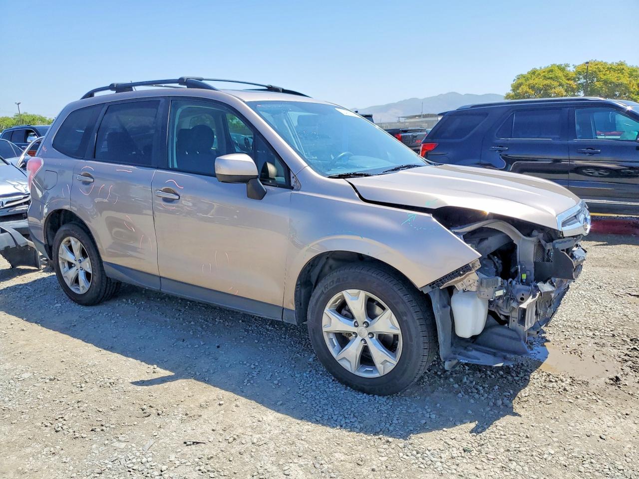 2015 Subaru Forester 2.5i Premium Коричневый vin: JF2SJADC8FH822072