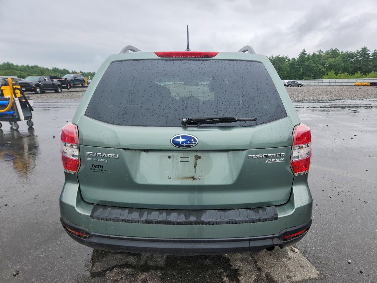 2015 Subaru Forester 2.5i Premium Green vin: JF2SJADC8FH827000