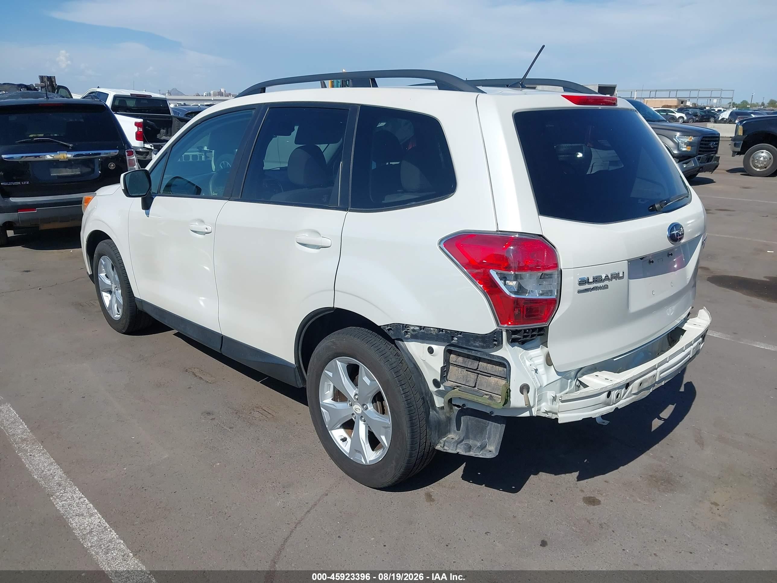 2014 Subaru Forester 2.5i Premium White vin: JF2SJADC9EH500460