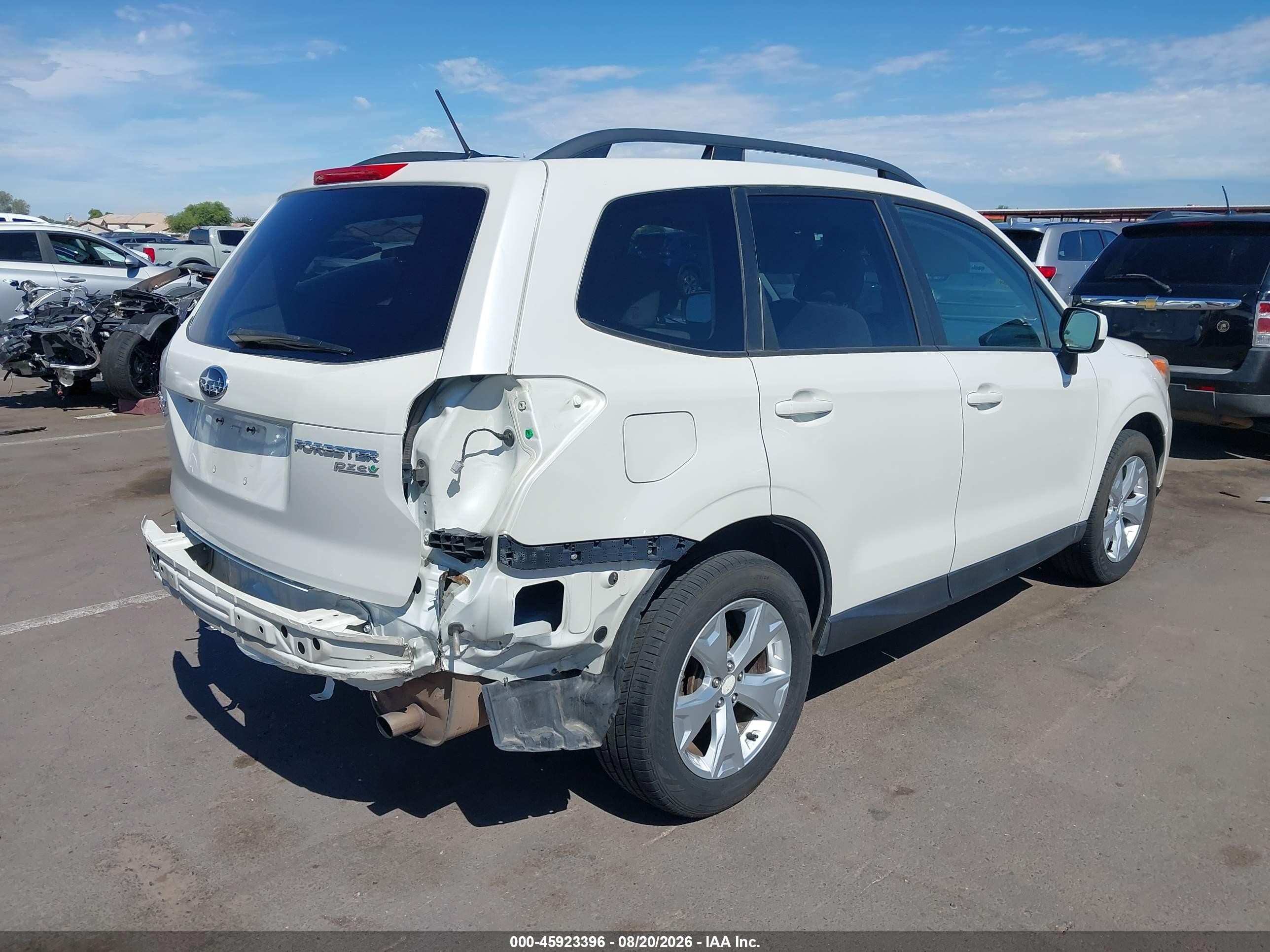 2014 Subaru Forester 2.5i Premium White vin: JF2SJADC9EH500460