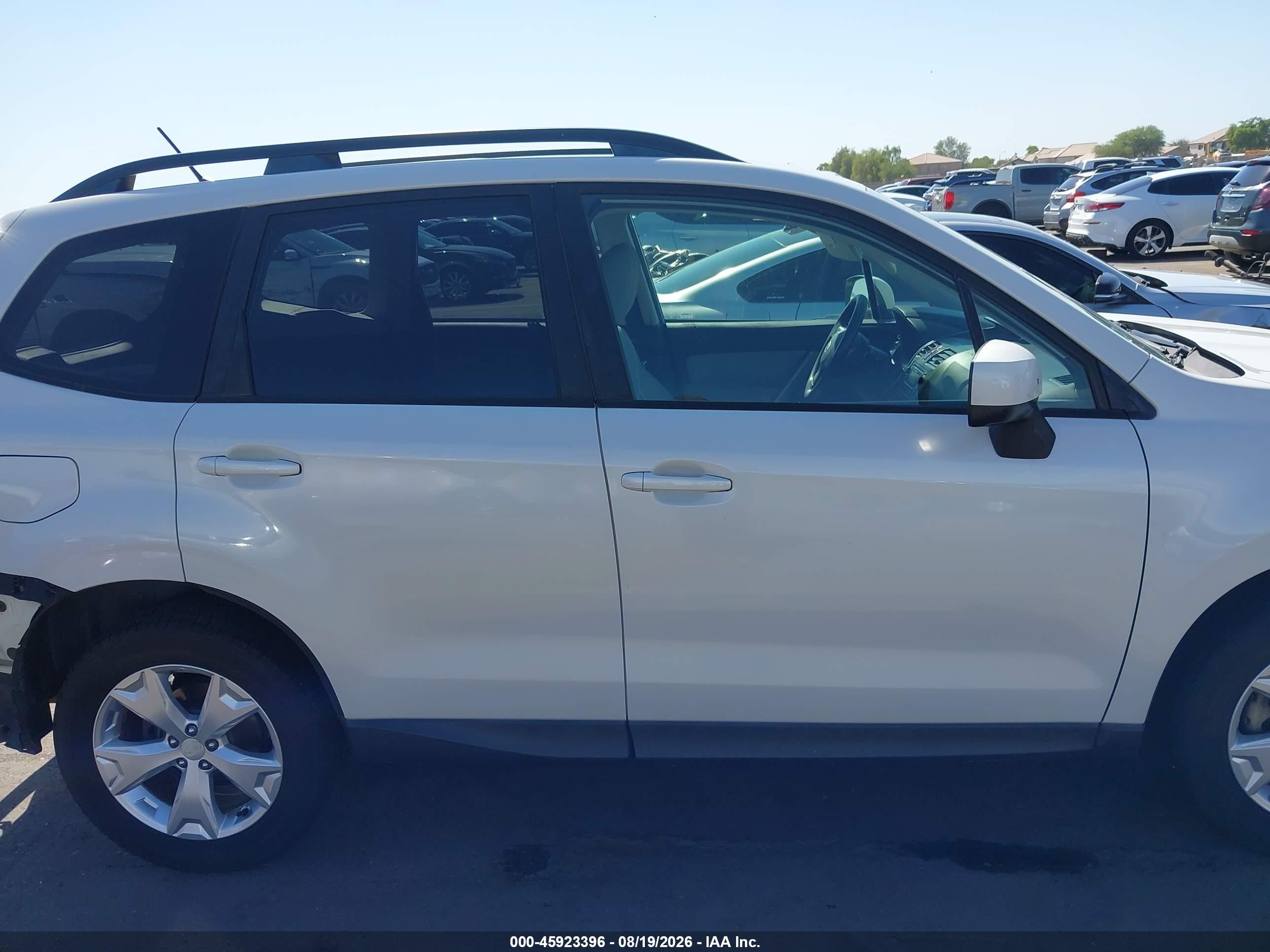 2014 Subaru Forester 2.5i Premium White vin: JF2SJADC9EH500460