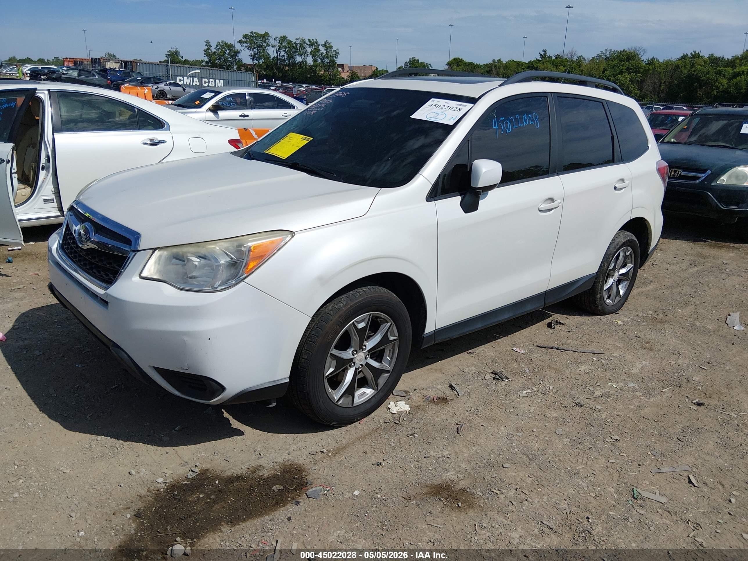 2014 Subaru Forester 2.5i Premium White vin: JF2SJADC9EH553157