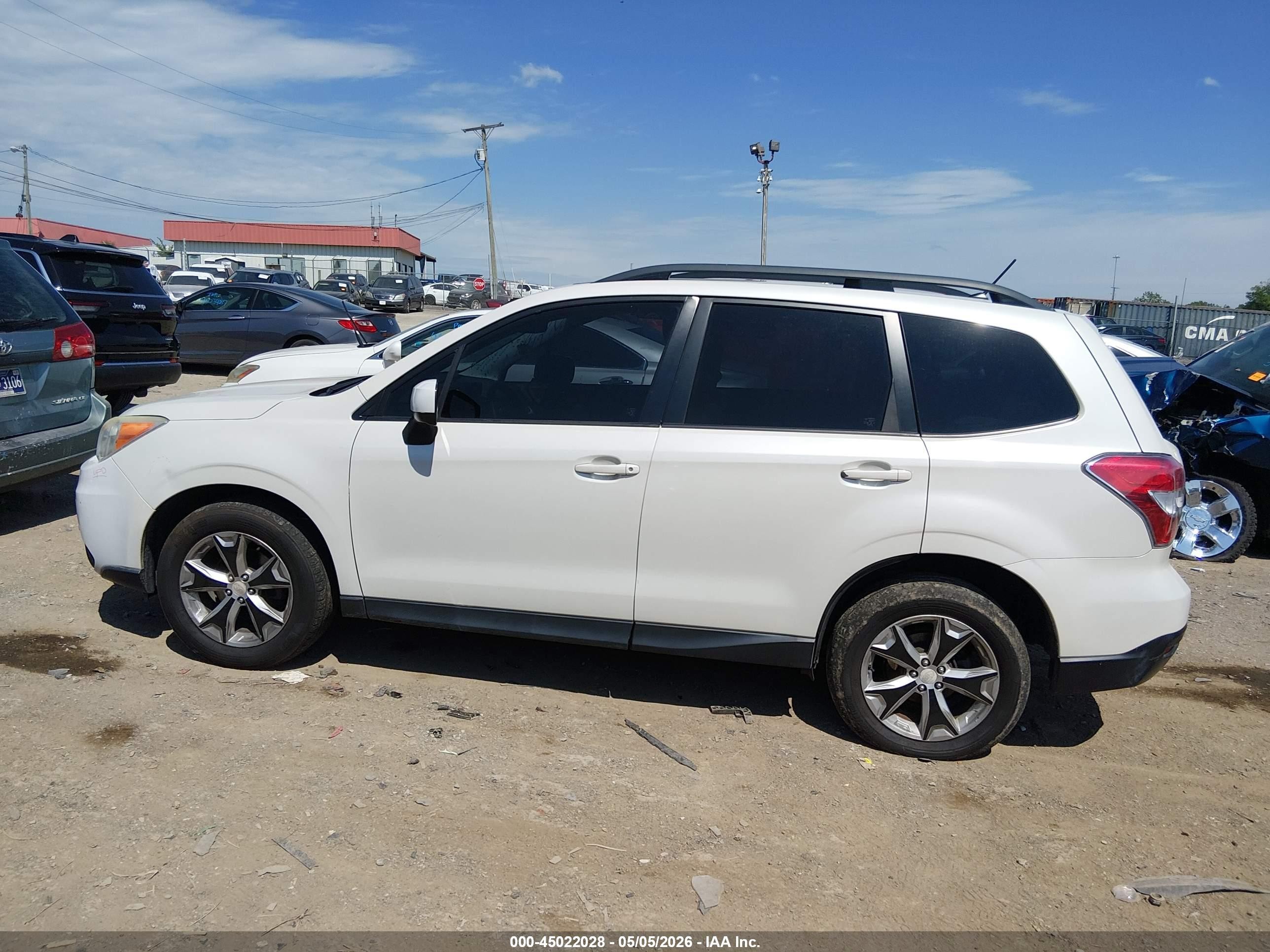 2014 Subaru Forester 2.5i Premium White vin: JF2SJADC9EH553157