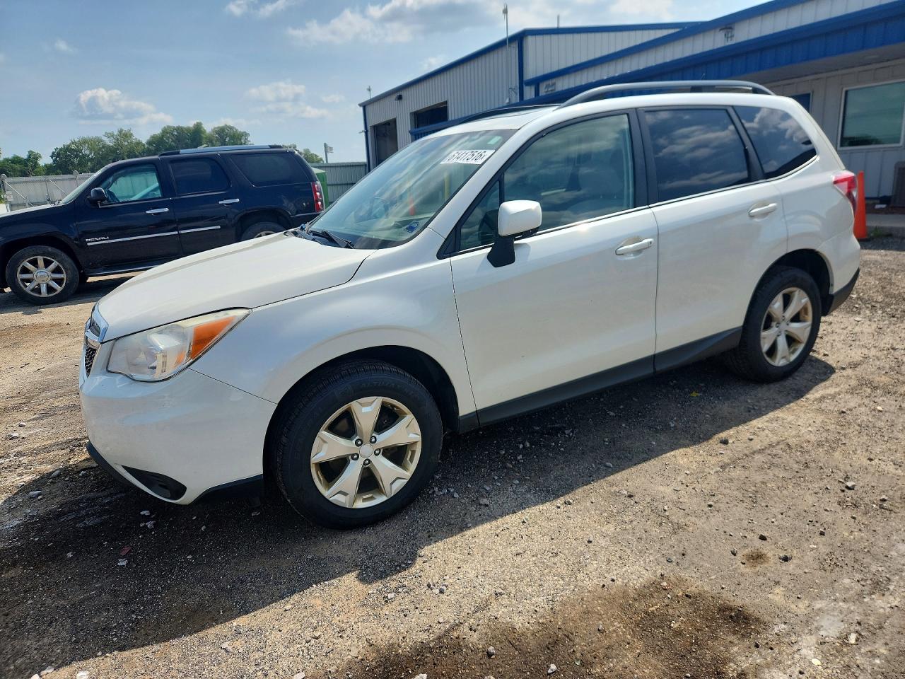 2015 Subaru Forester 2.5i Premium White vin: JF2SJADC9FH461810