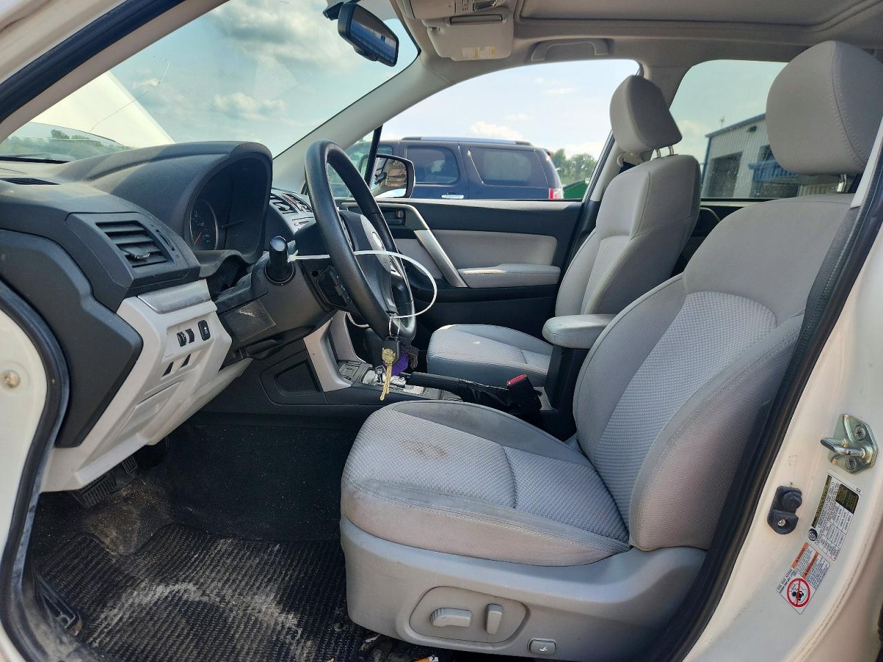 2015 Subaru Forester 2.5i Premium White vin: JF2SJADC9FH461810