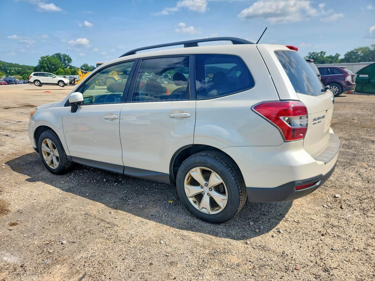 2015 Subaru Forester 2.5i Premium White vin: JF2SJADC9FH461810