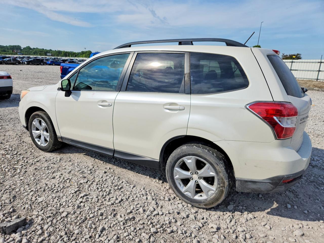 2015 Subaru Forester 2.5i Premium White vin: JF2SJADC9FH474010