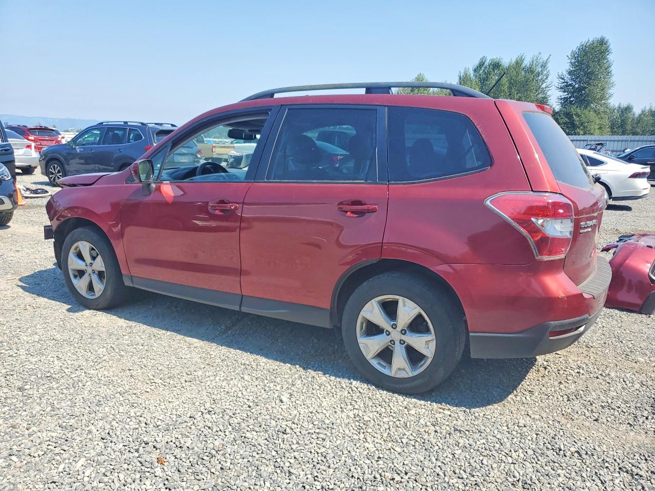 2015 Subaru Forester 2.5i Premium Red vin: JF2SJADC9FH487307