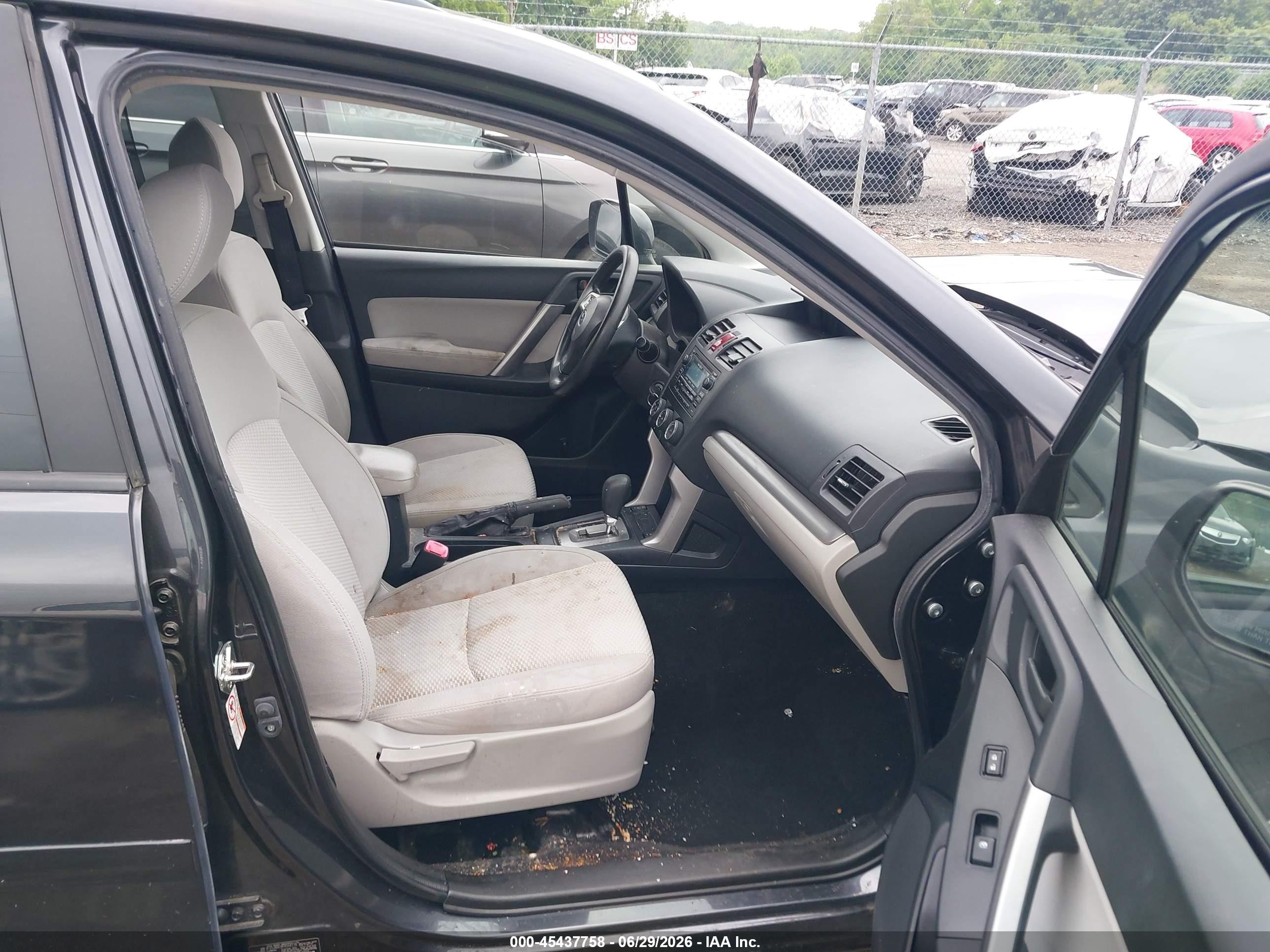 2015 Subaru Forester 2.5i Premium Gray vin: JF2SJADC9FH554178