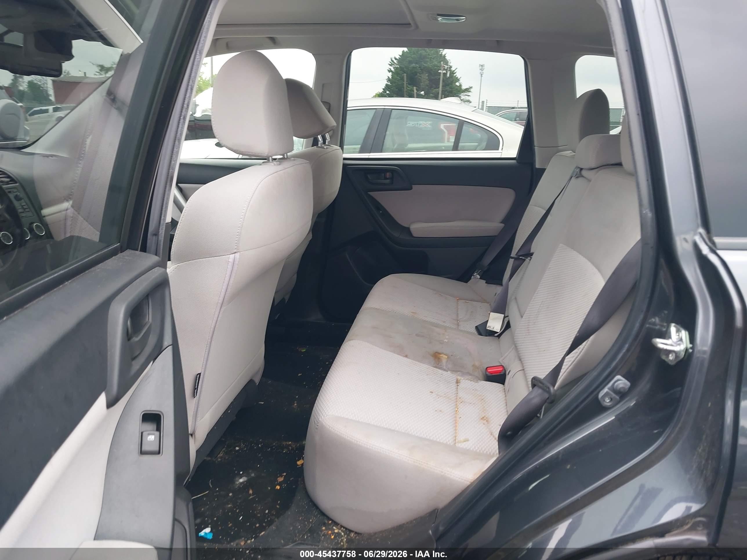 2015 Subaru Forester 2.5i Premium Gray vin: JF2SJADC9FH554178