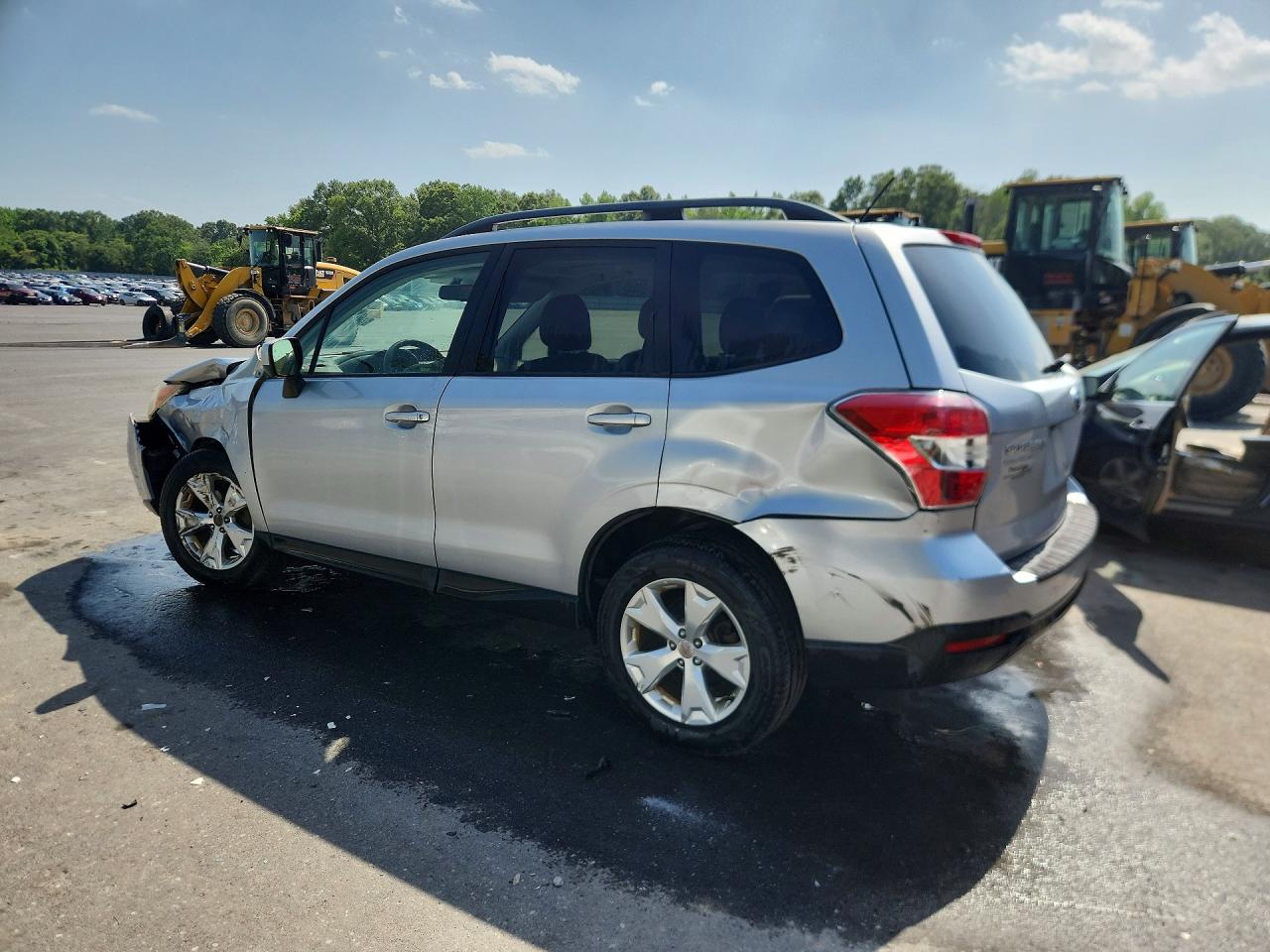 2015 Subaru Forester 2.5i Premium Silver vin: JF2SJADC9FH557713