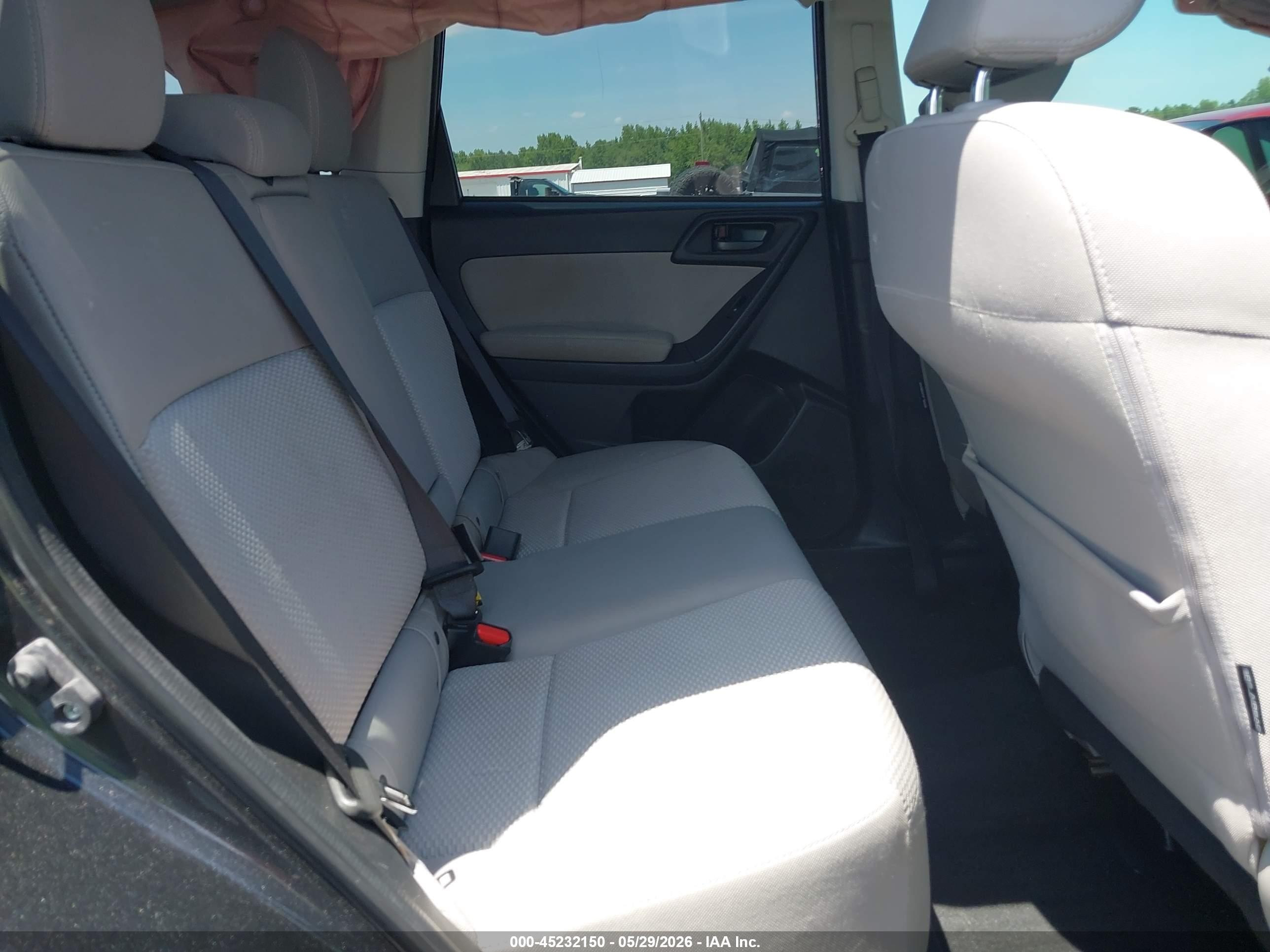 2015 Subaru Forester 2.5i Premium Gray vin: JF2SJADC9FH572079