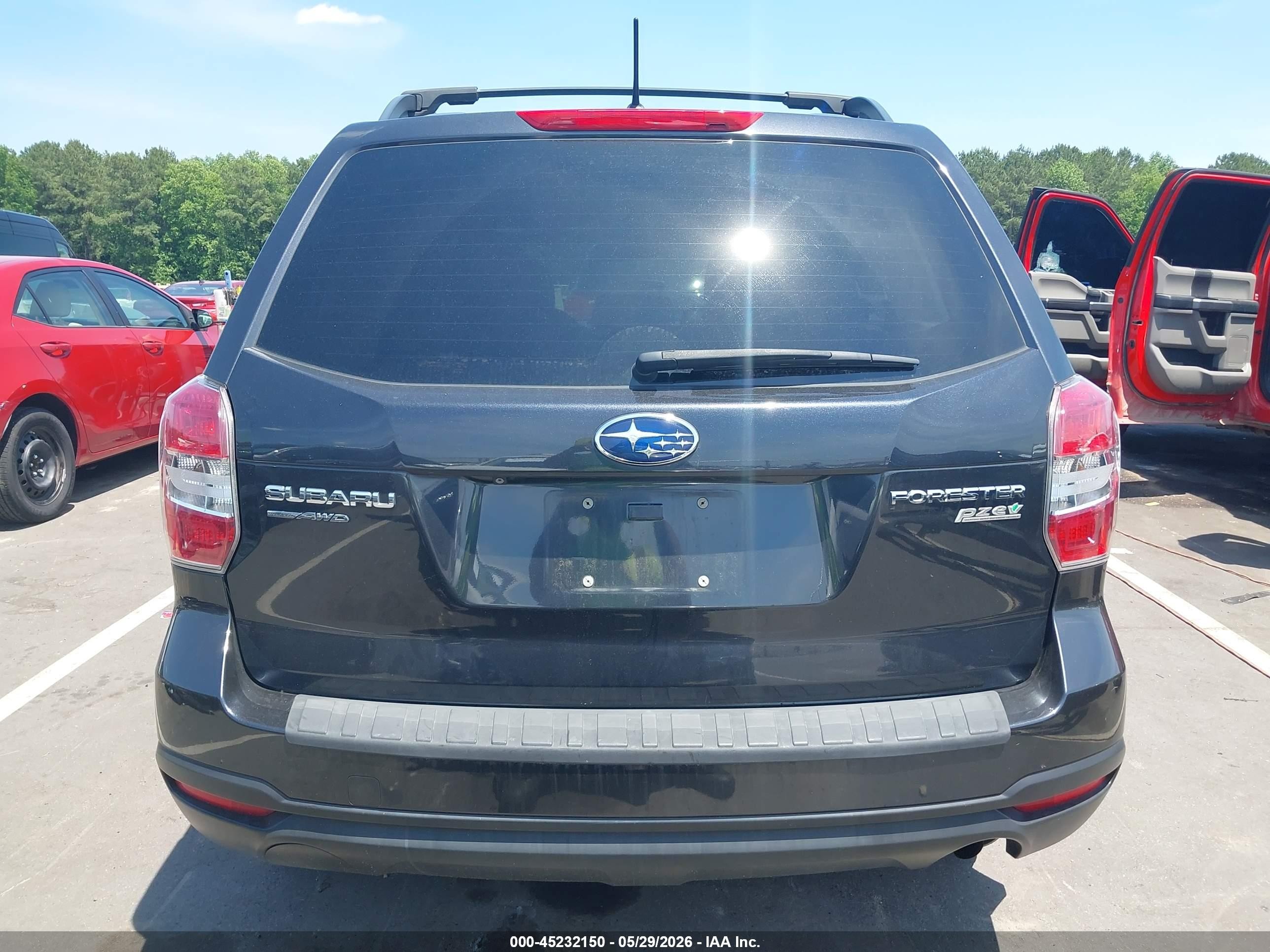 2015 Subaru Forester 2.5i Premium Gray vin: JF2SJADC9FH572079