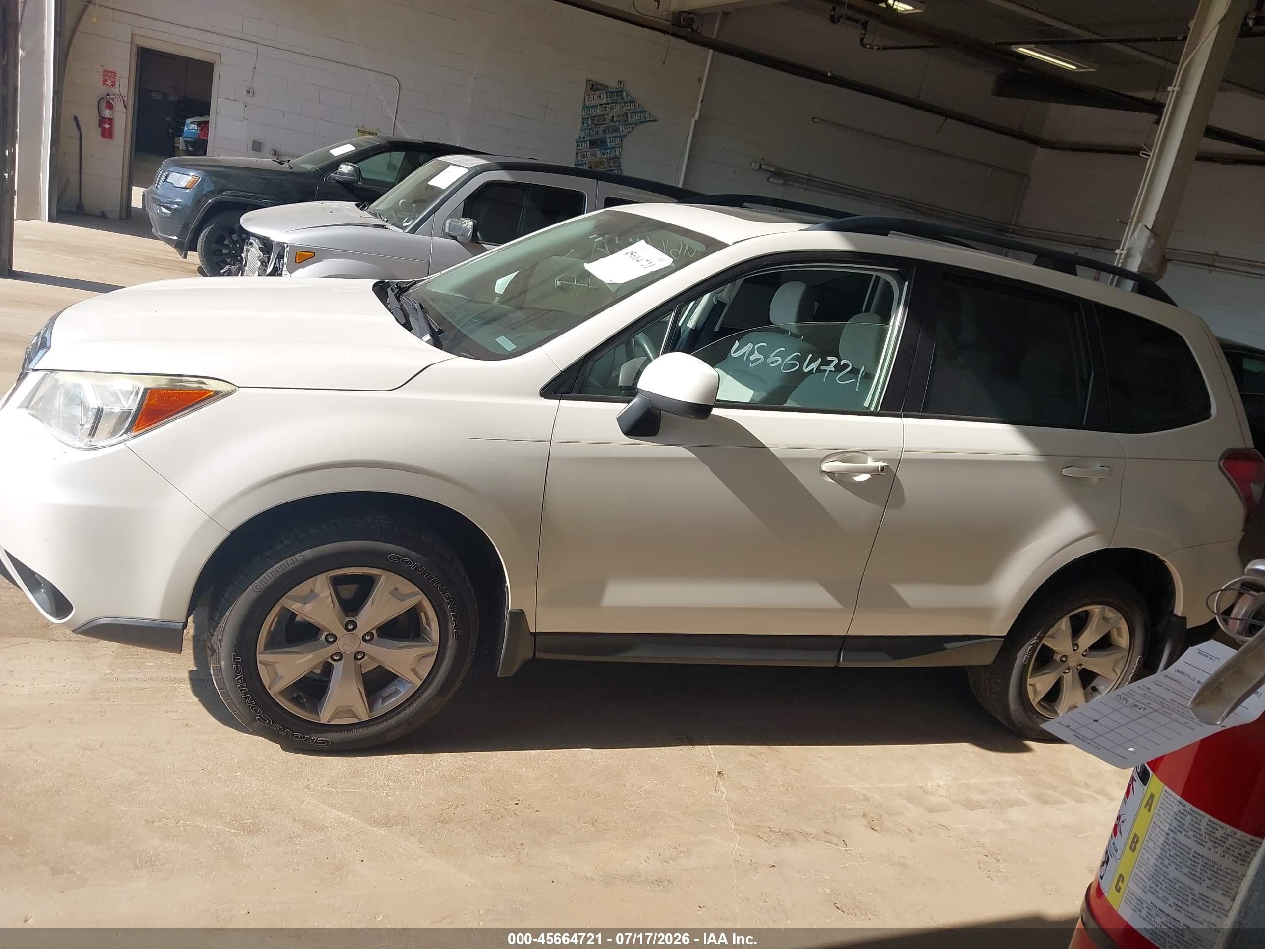 2015 Subaru Forester 2.5i Premium White vin: JF2SJADC9FH579727