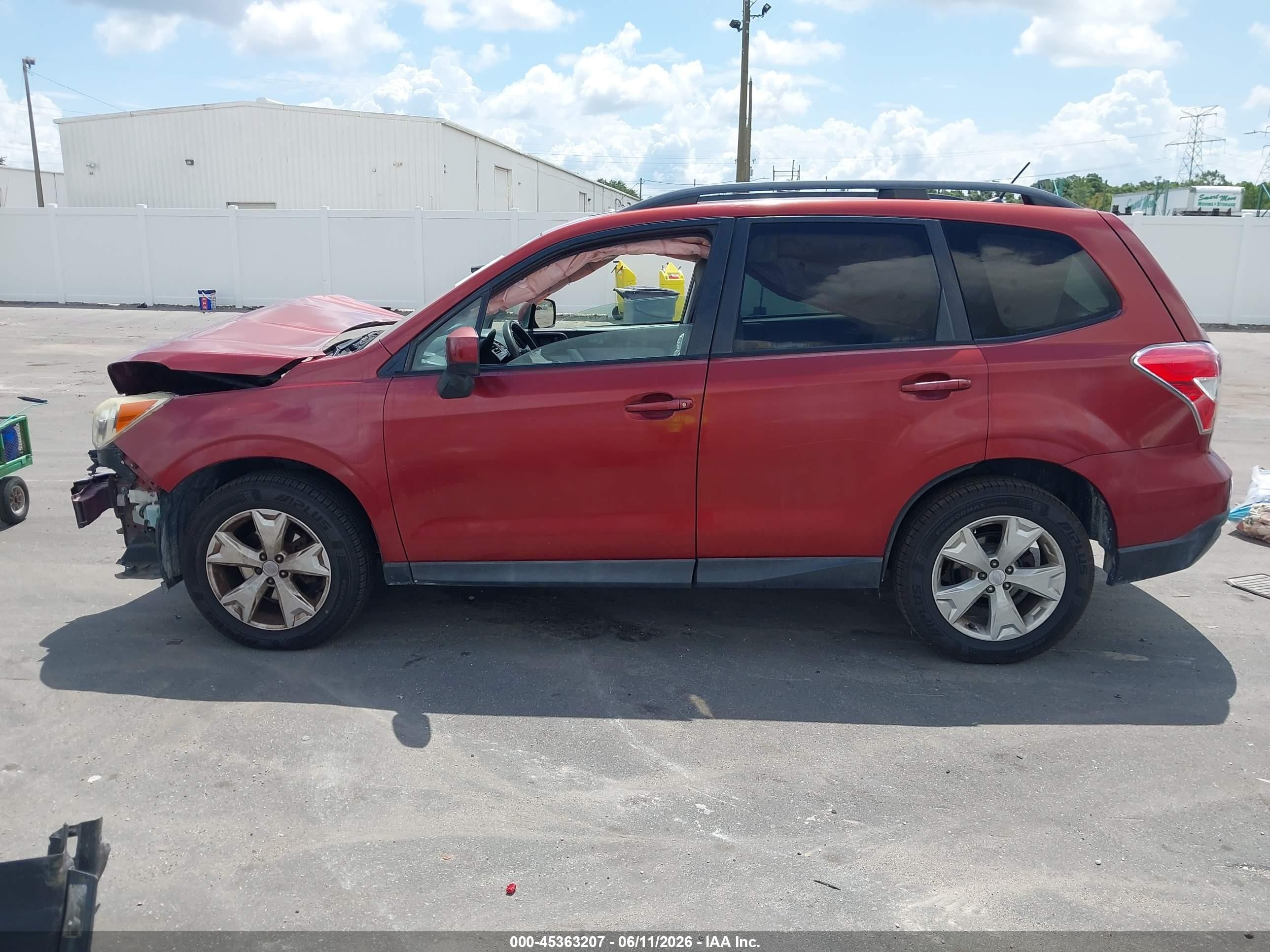 2015 Subaru Forester 2.5i Premium Red vin: JF2SJADC9FH826647
