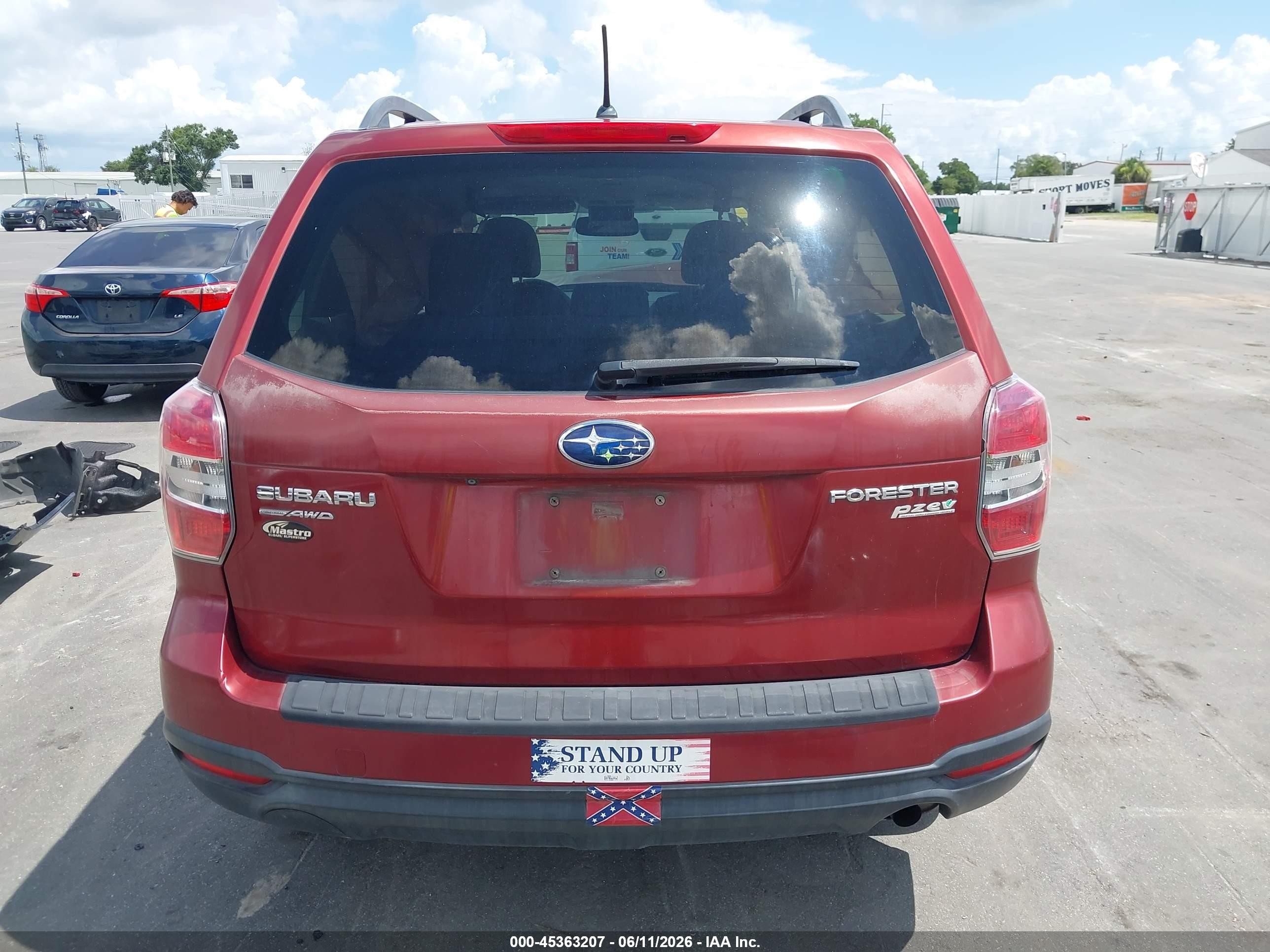 2015 Subaru Forester 2.5i Premium Red vin: JF2SJADC9FH826647