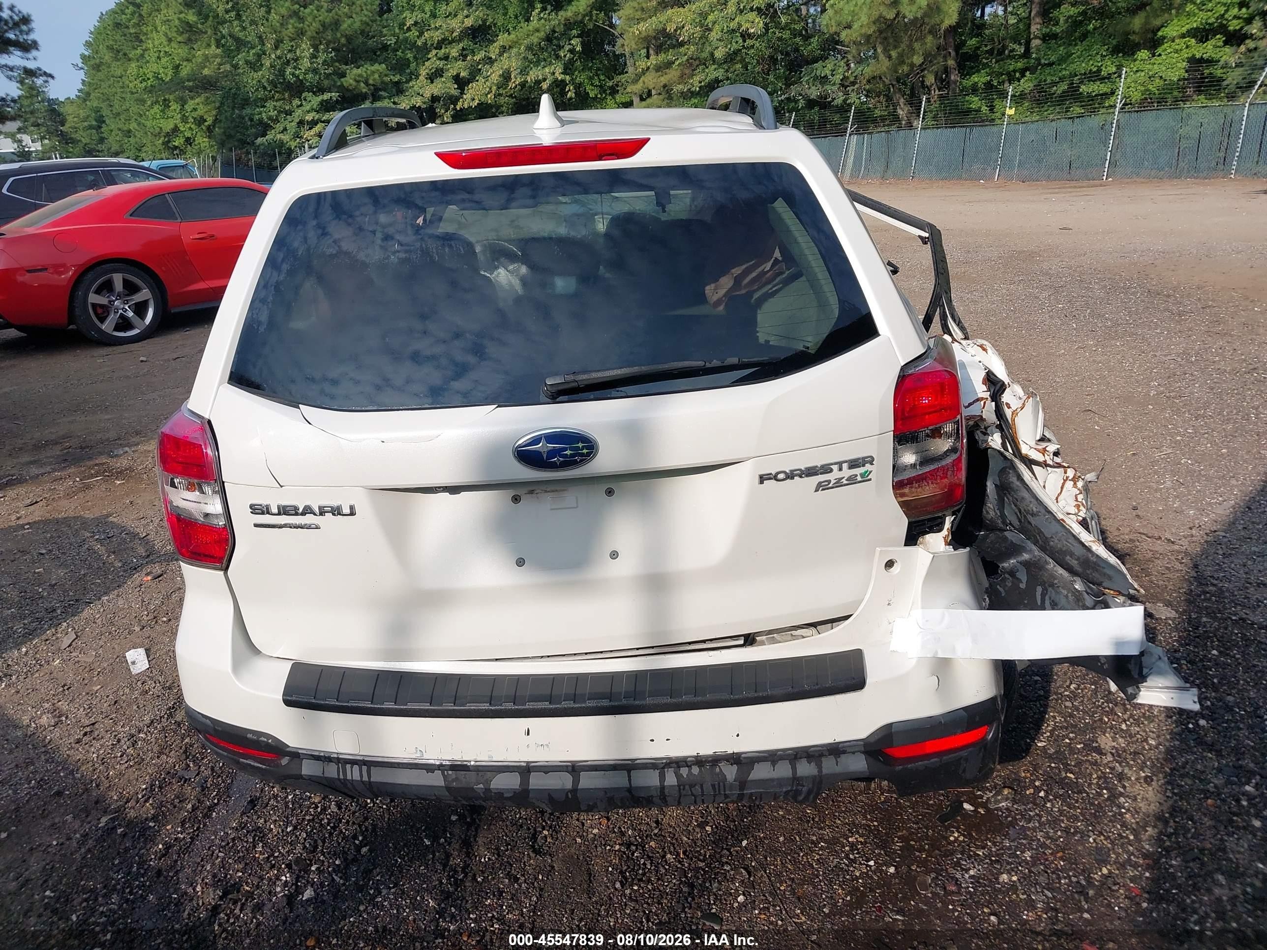 2016 Subaru Forester 2.5i Premium White vin: JF2SJADC9GH403908