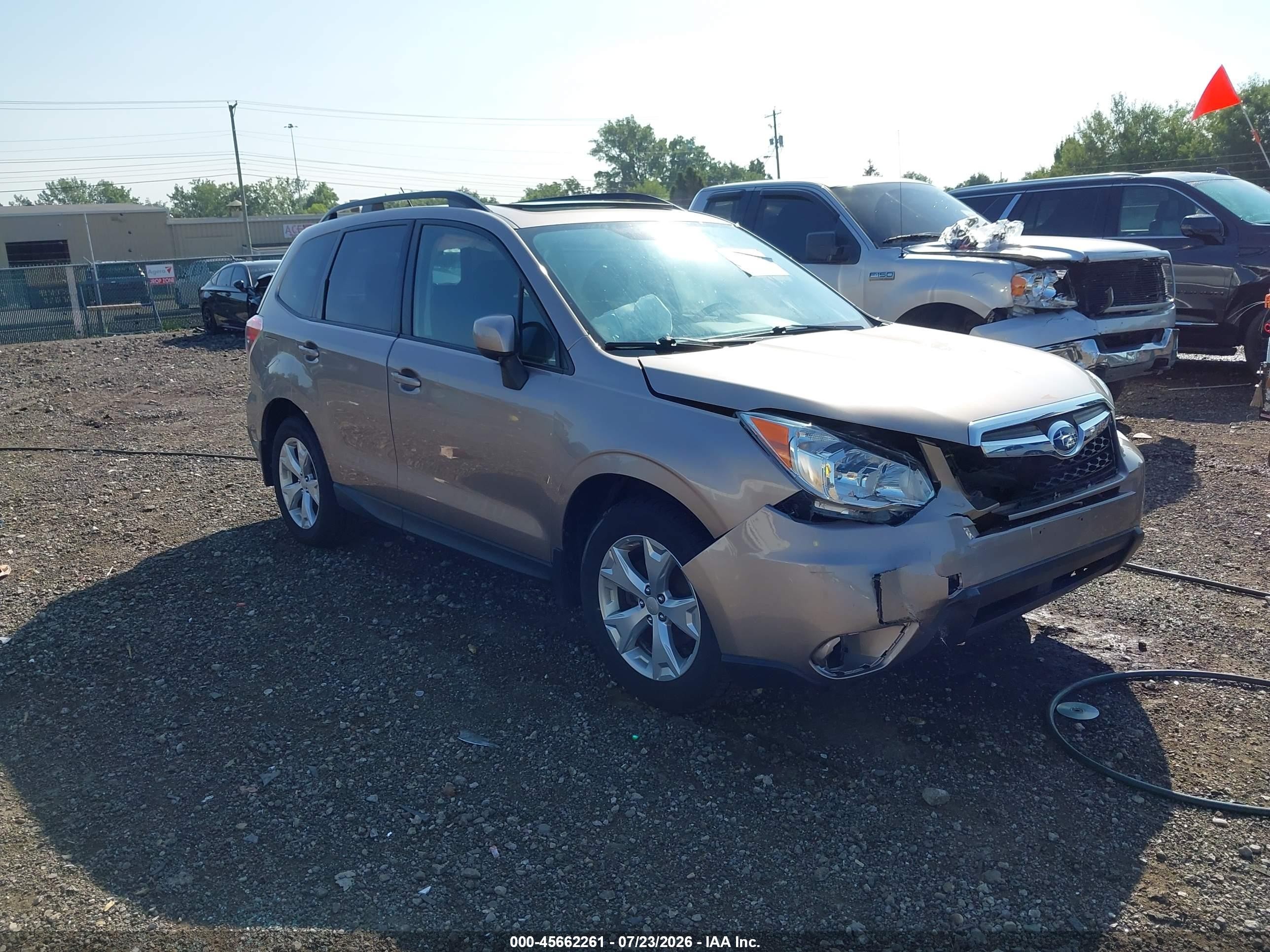2015 Subaru Forester 2.5i Premium Золотой vin: JF2SJADCXFH434535