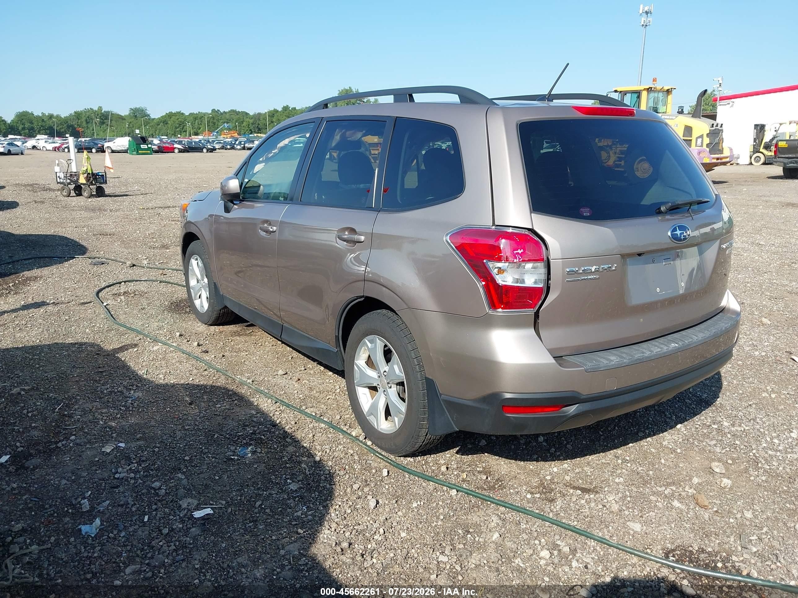 2015 Subaru Forester 2.5i Premium Золотой vin: JF2SJADCXFH434535