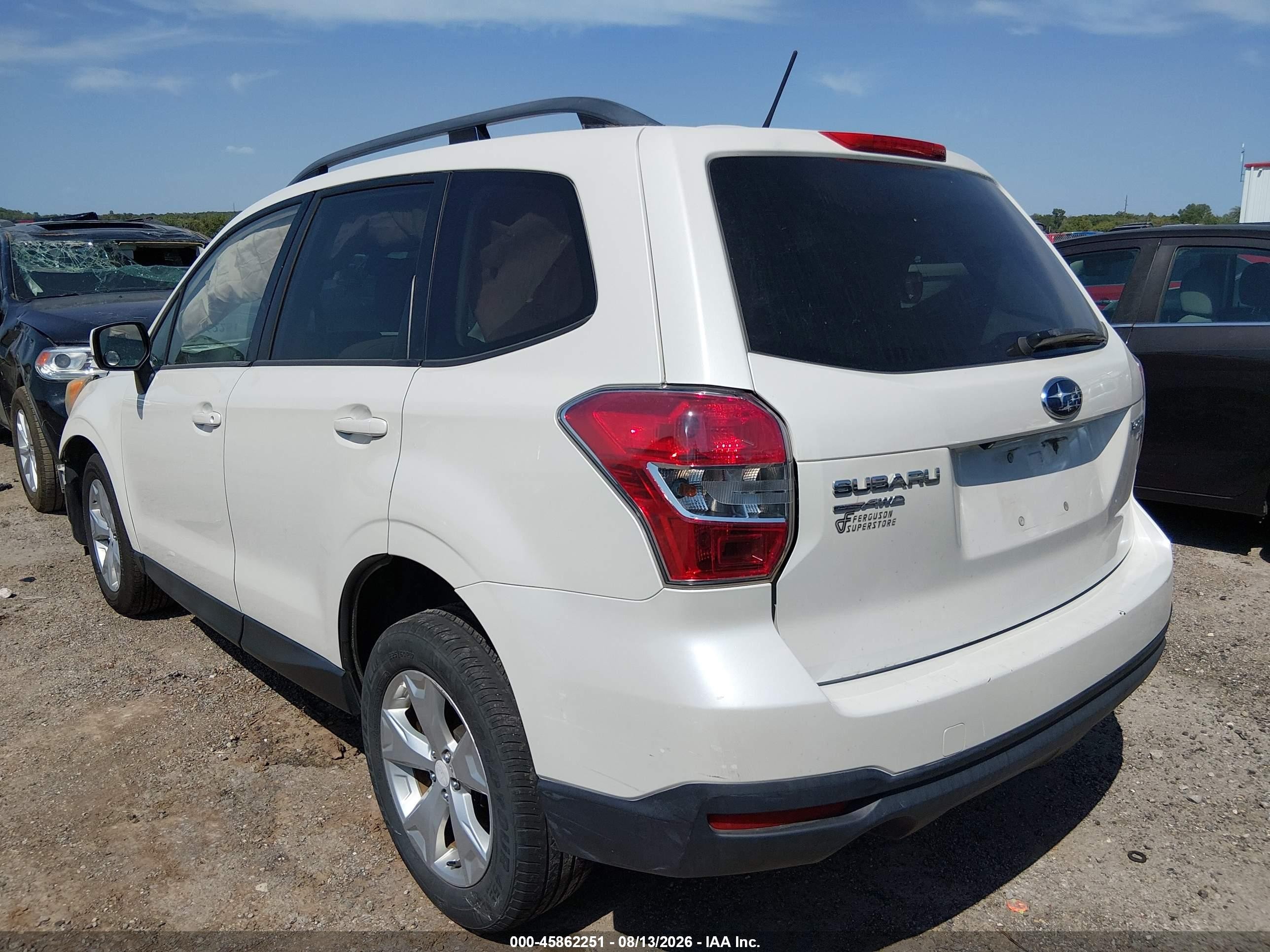 2015 Subaru Forester 2.5i Premium White vin: JF2SJADCXFH454090