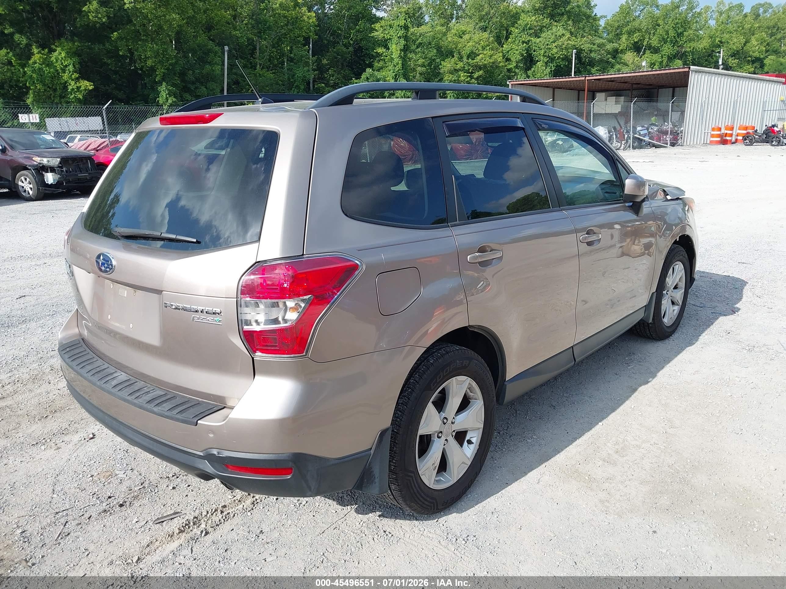 2015 Subaru Forester 2.5i Premium Gold vin: JF2SJADCXFH510559