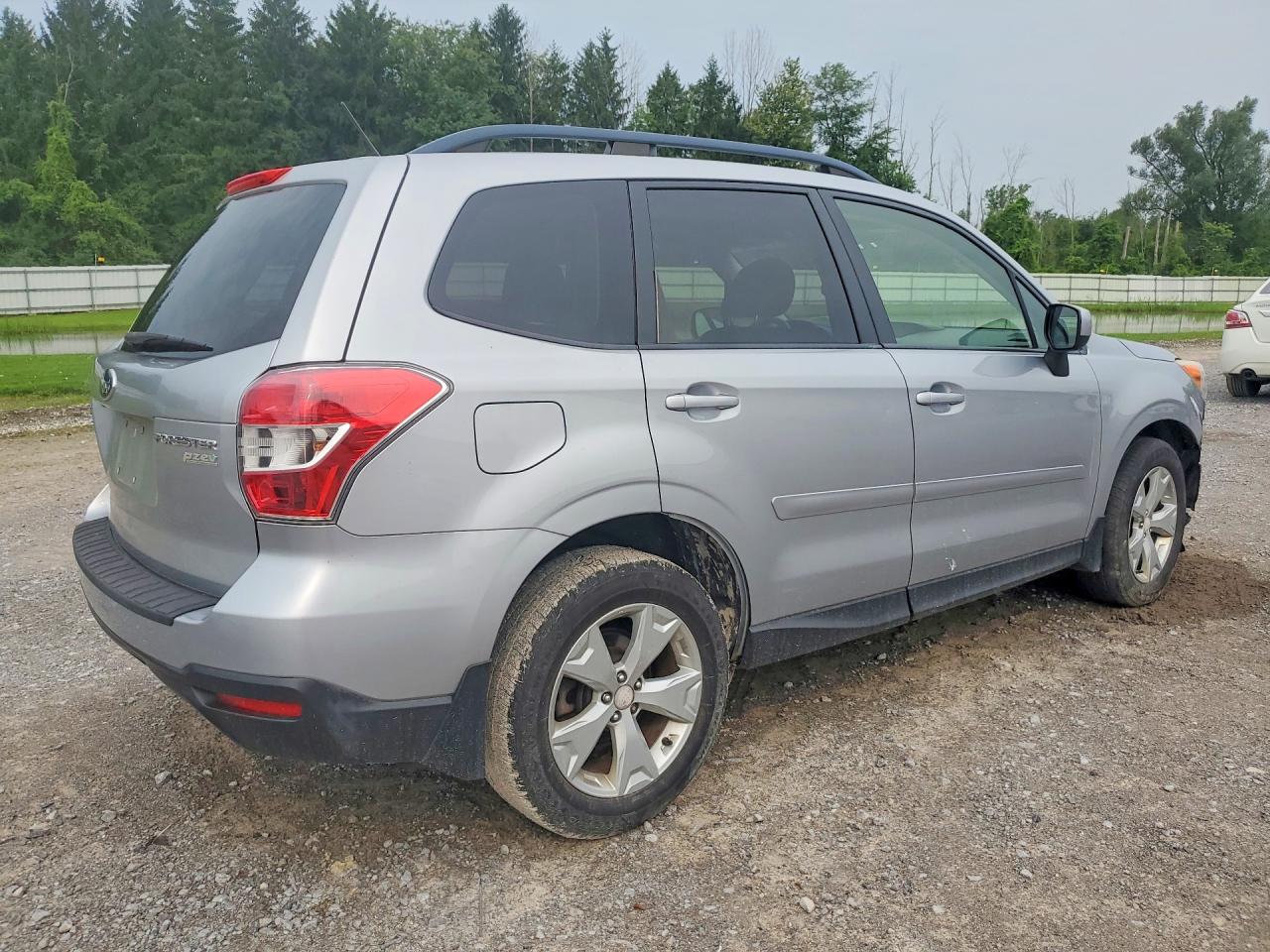 2015 Subaru Forester 2.5i Premium Silver vin: JF2SJADCXFH526194