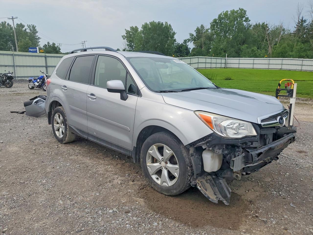 2015 Subaru Forester 2.5i Premium Silver vin: JF2SJADCXFH526194