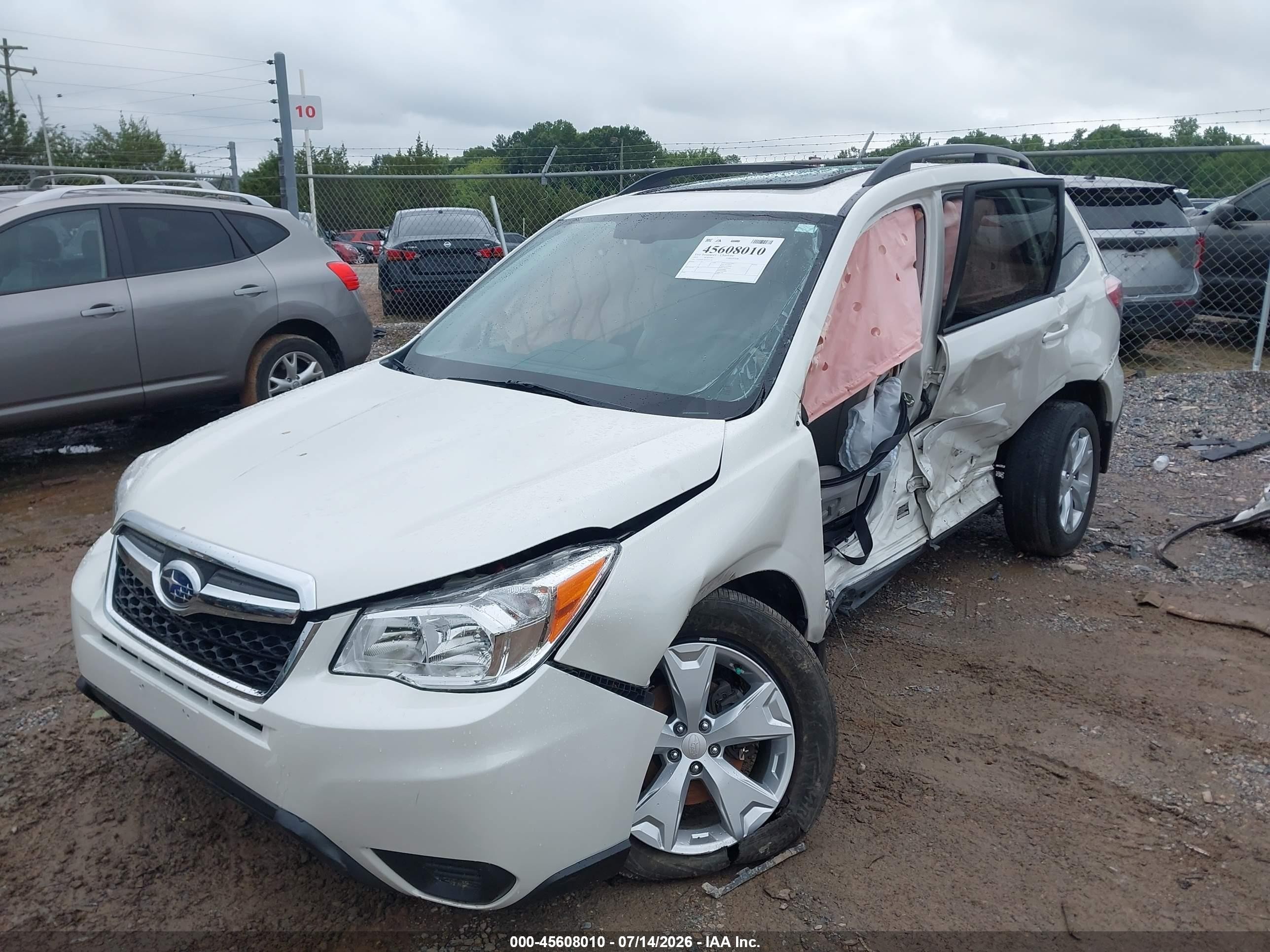 2015 Subaru Forester 2.5i Premium White vin: JF2SJADCXFH535252