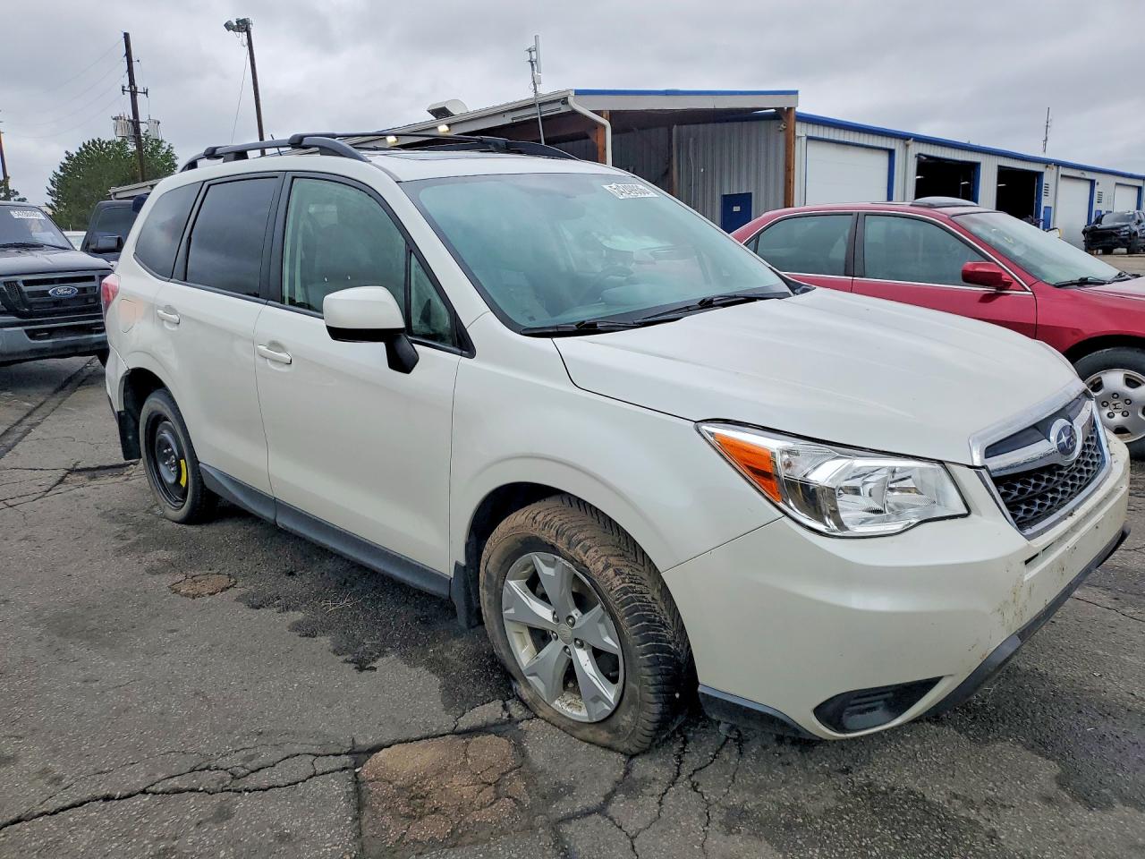 2015 Subaru Forester 2.5i Premium White vin: JF2SJADCXFH591255