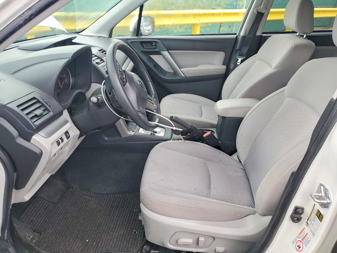 2015 Subaru Forester 2.5i Premium White vin: JF2SJADCXFH591255