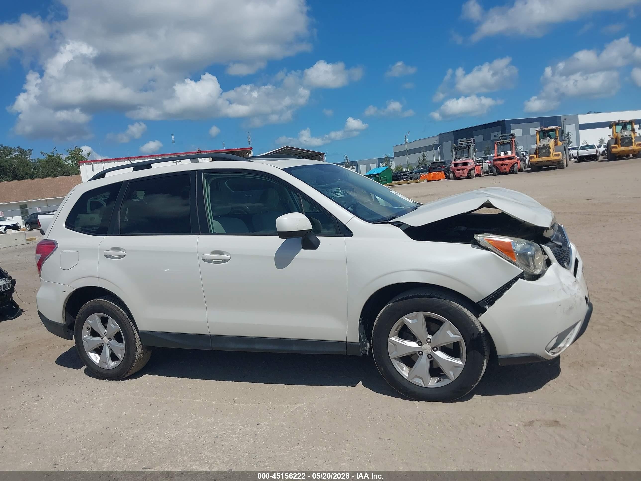 2015 Subaru Forester 2.5i Premium White vin: JF2SJADCXFH813566