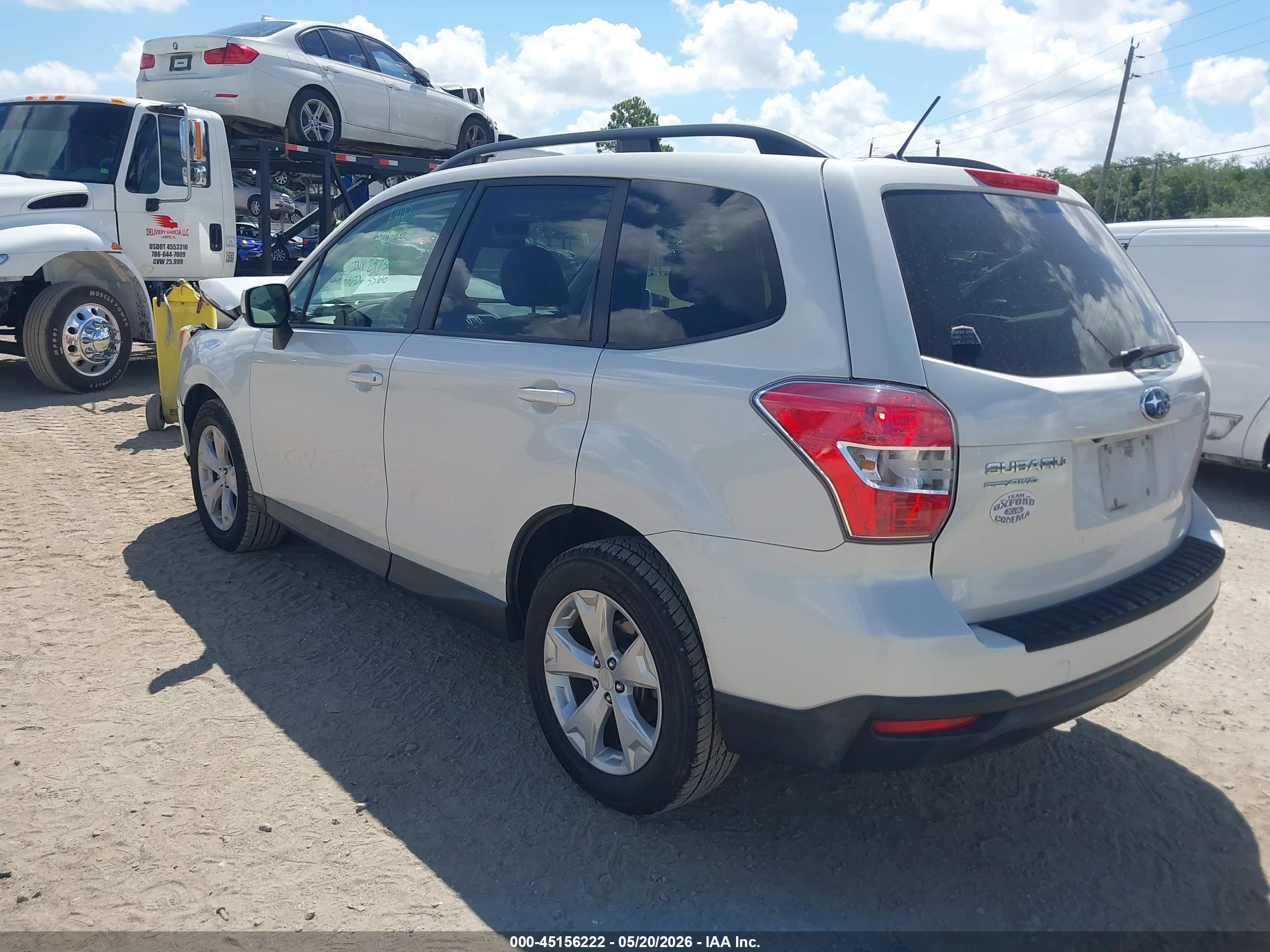 2015 Subaru Forester 2.5i Premium White vin: JF2SJADCXFH813566