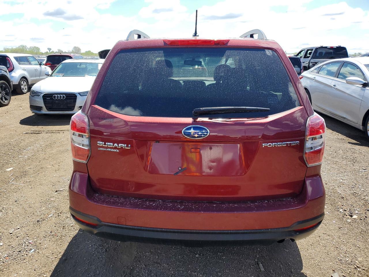 2015 Subaru Forester 2.5i Premium Red vin: JF2SJADCXFH827645