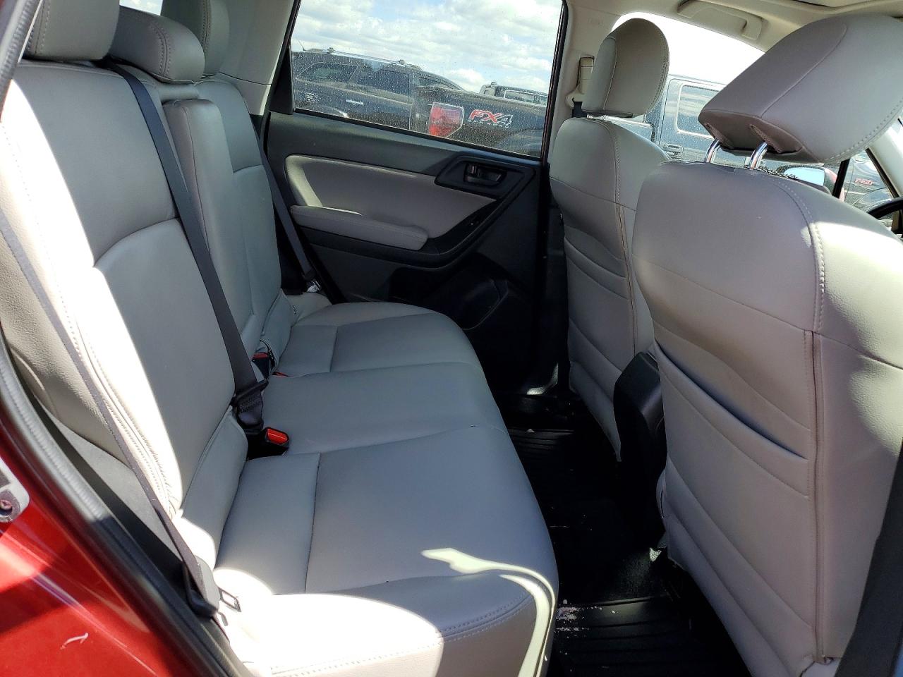 2015 Subaru Forester 2.5i Premium Red vin: JF2SJADCXFH827645