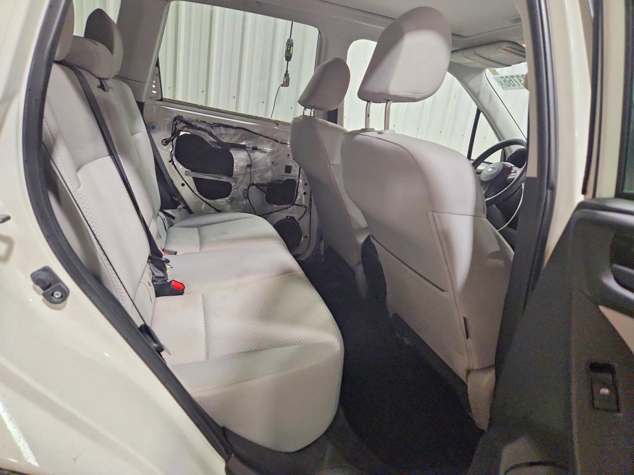 2015 Subaru Forester 2.5i Premium White vin: JF2SJADCXFH829699